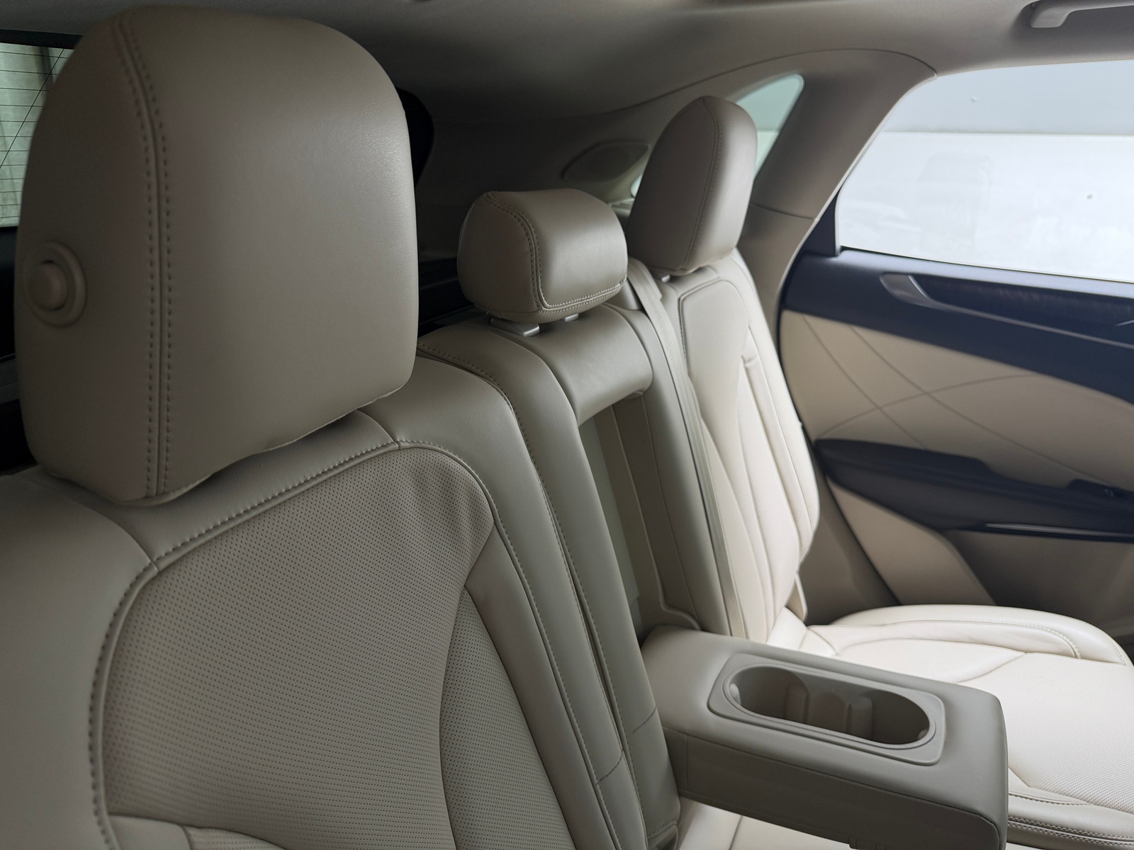 Thumbnail: 2019 Lincoln MKC - 5