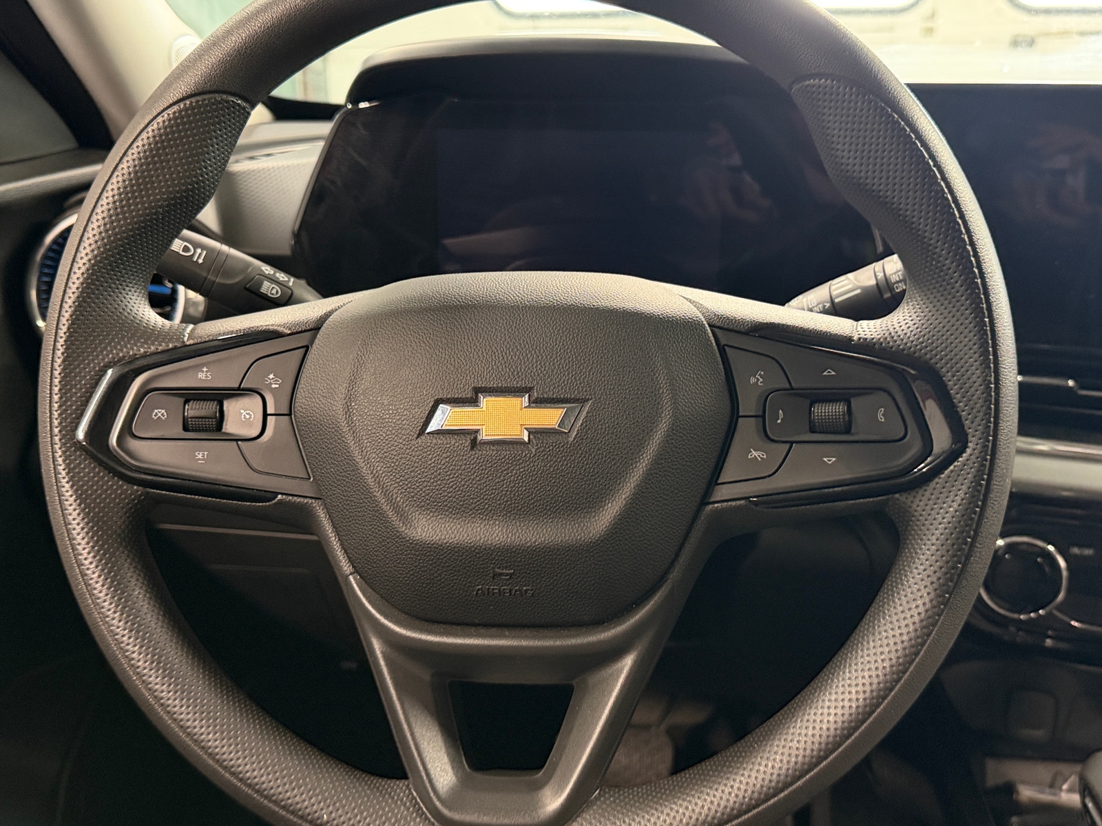 Thumbnail: 2025 Chevrolet Trax - 4
