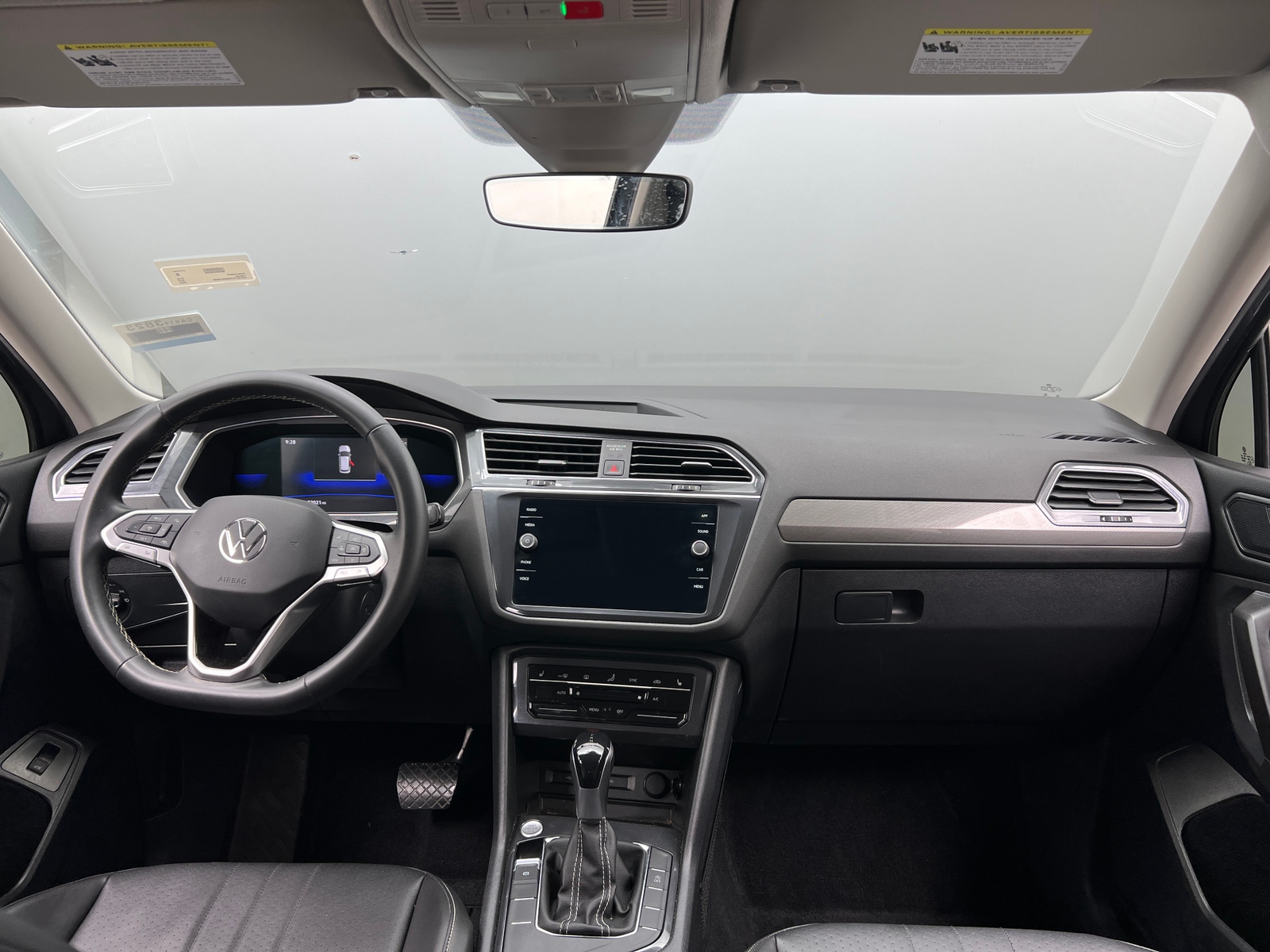 Thumbnail: 2022 Volkswagen Tiguan - 3