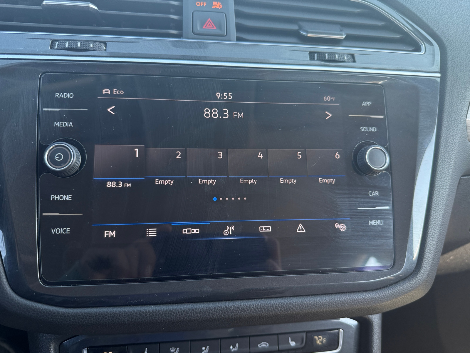 Thumbnail: 2021 Volkswagen Tiguan - 4