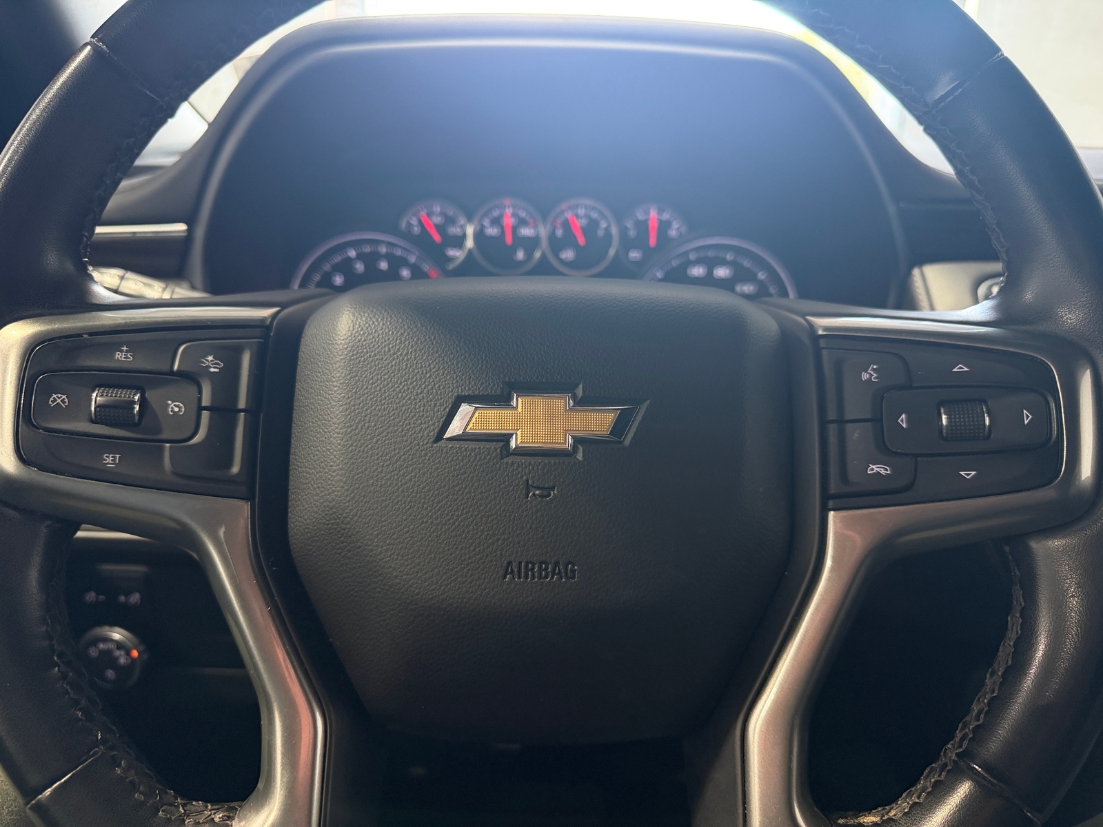 Thumbnail: 2023 Chevrolet Tahoe - 5