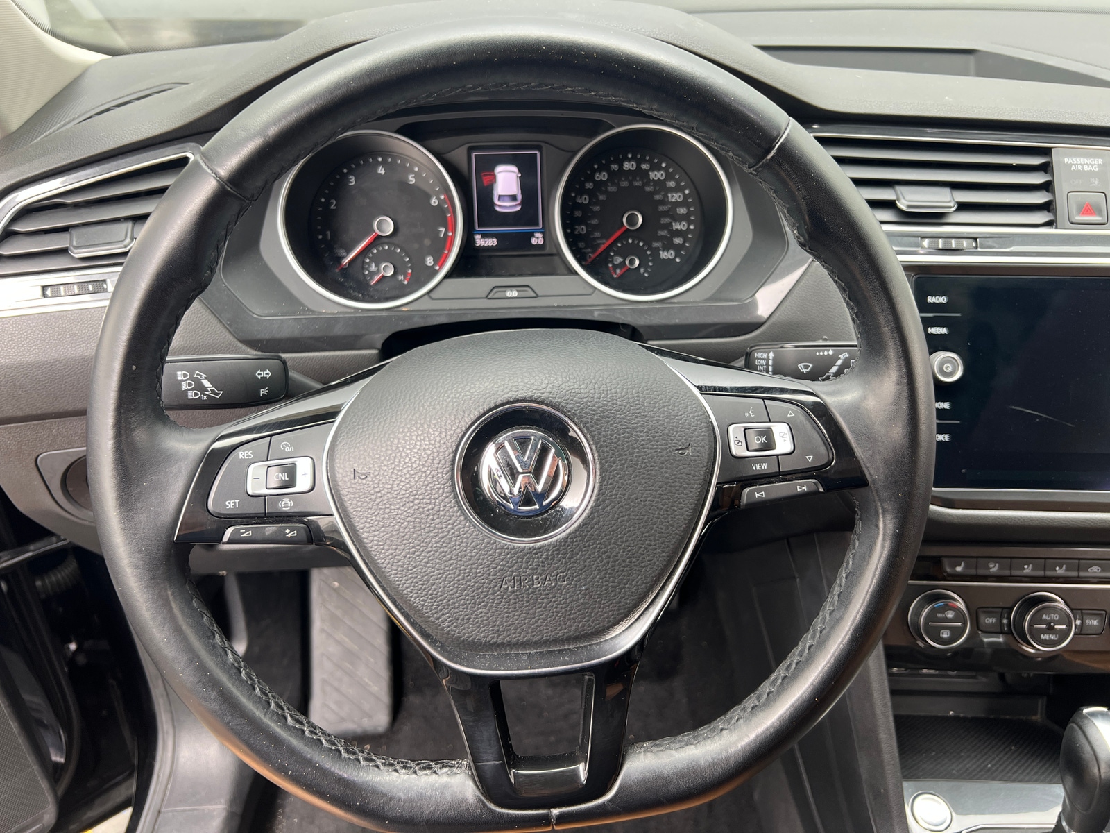 Thumbnail: 2019 Volkswagen Tiguan - 5