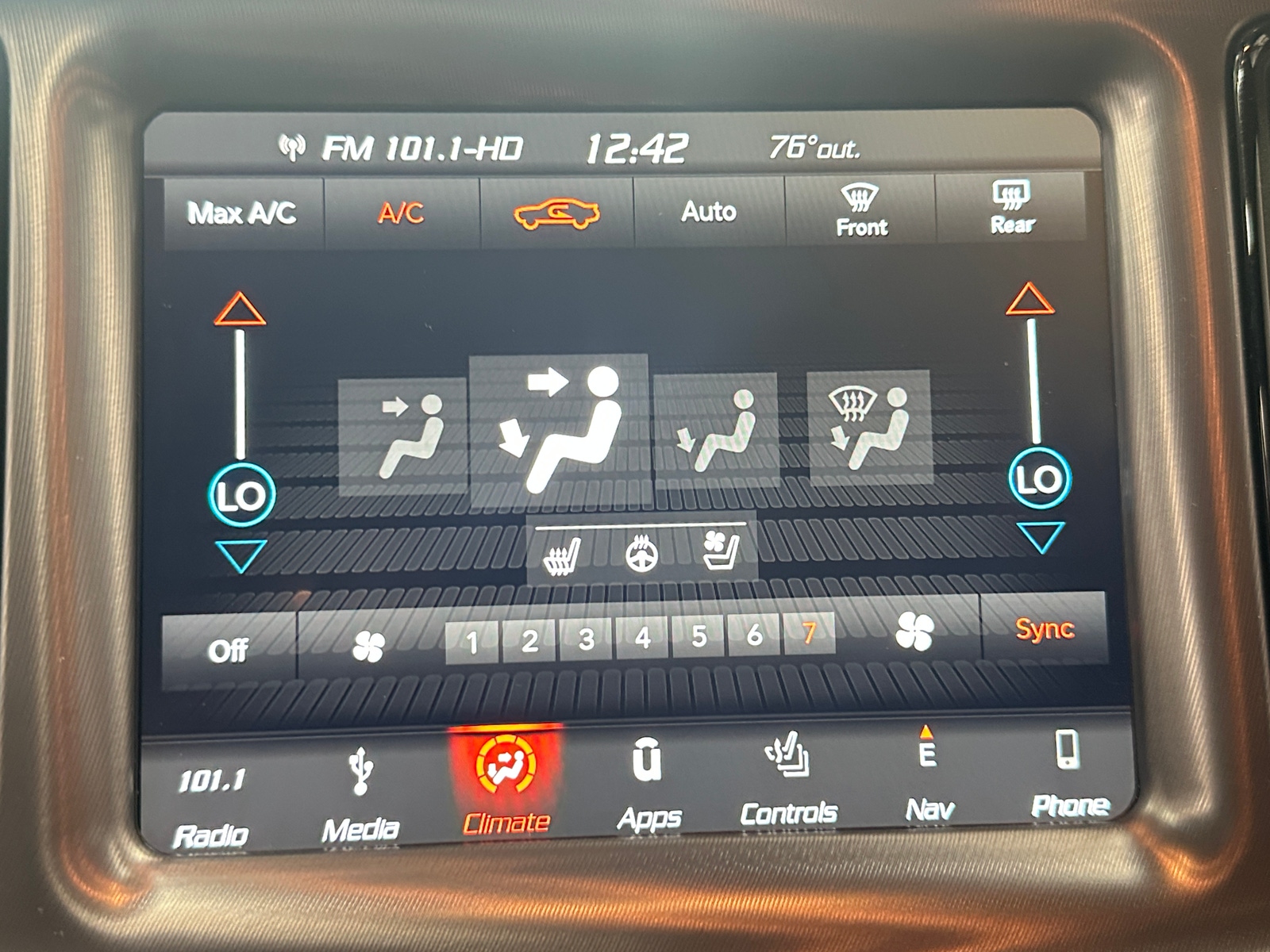 Thumbnail: 2019 Dodge Challenger - 2