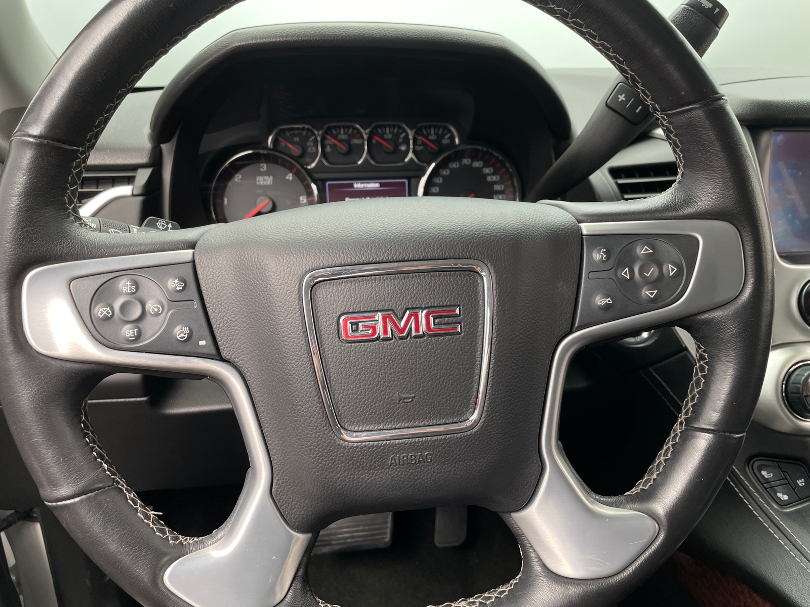 Thumbnail: 2016 GMC Yukon - 4