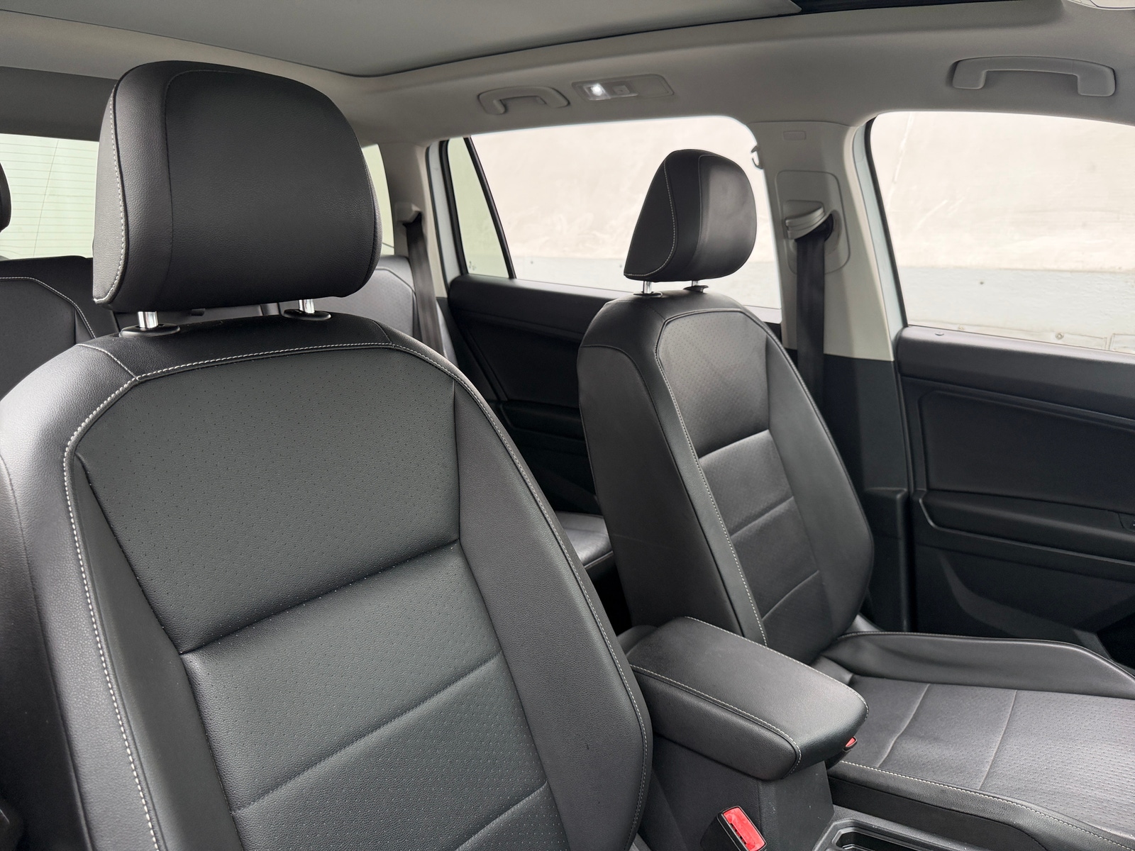 Thumbnail: 2021 Volkswagen Tiguan - 2