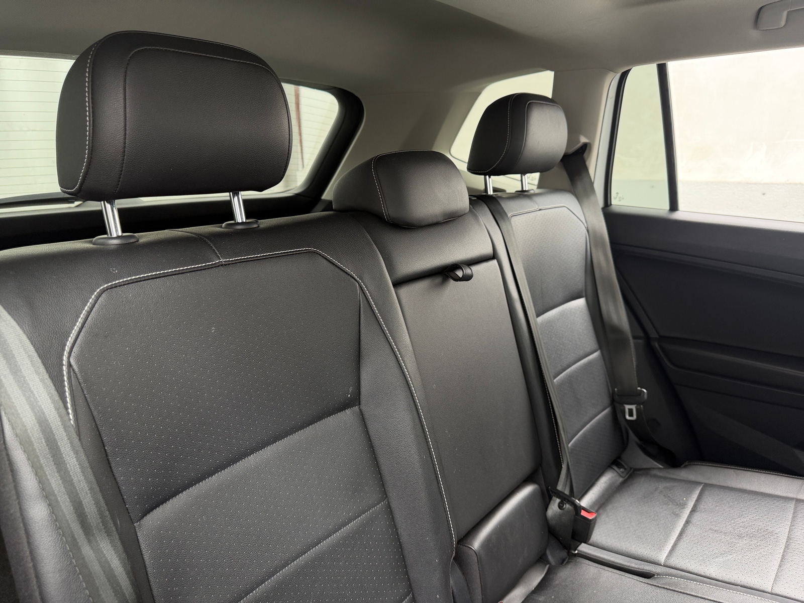 Thumbnail: 2021 Volkswagen Tiguan - 6