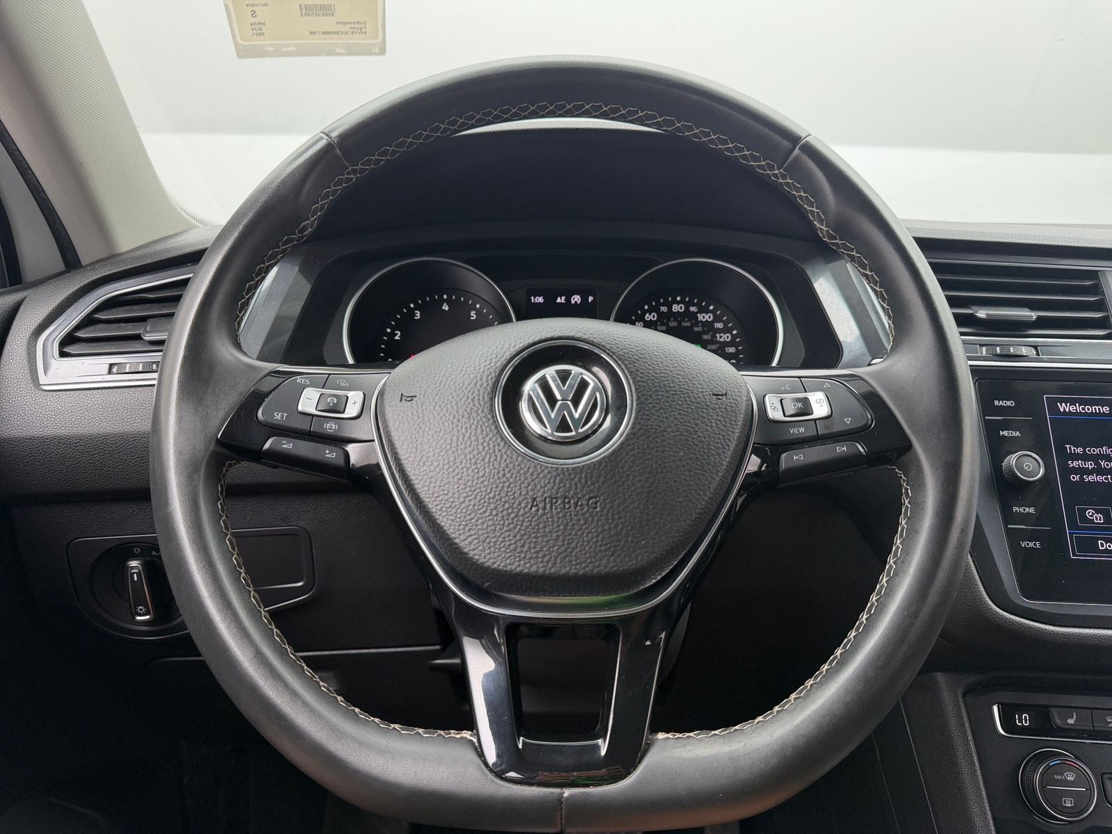 Thumbnail: 2021 Volkswagen Tiguan - 5