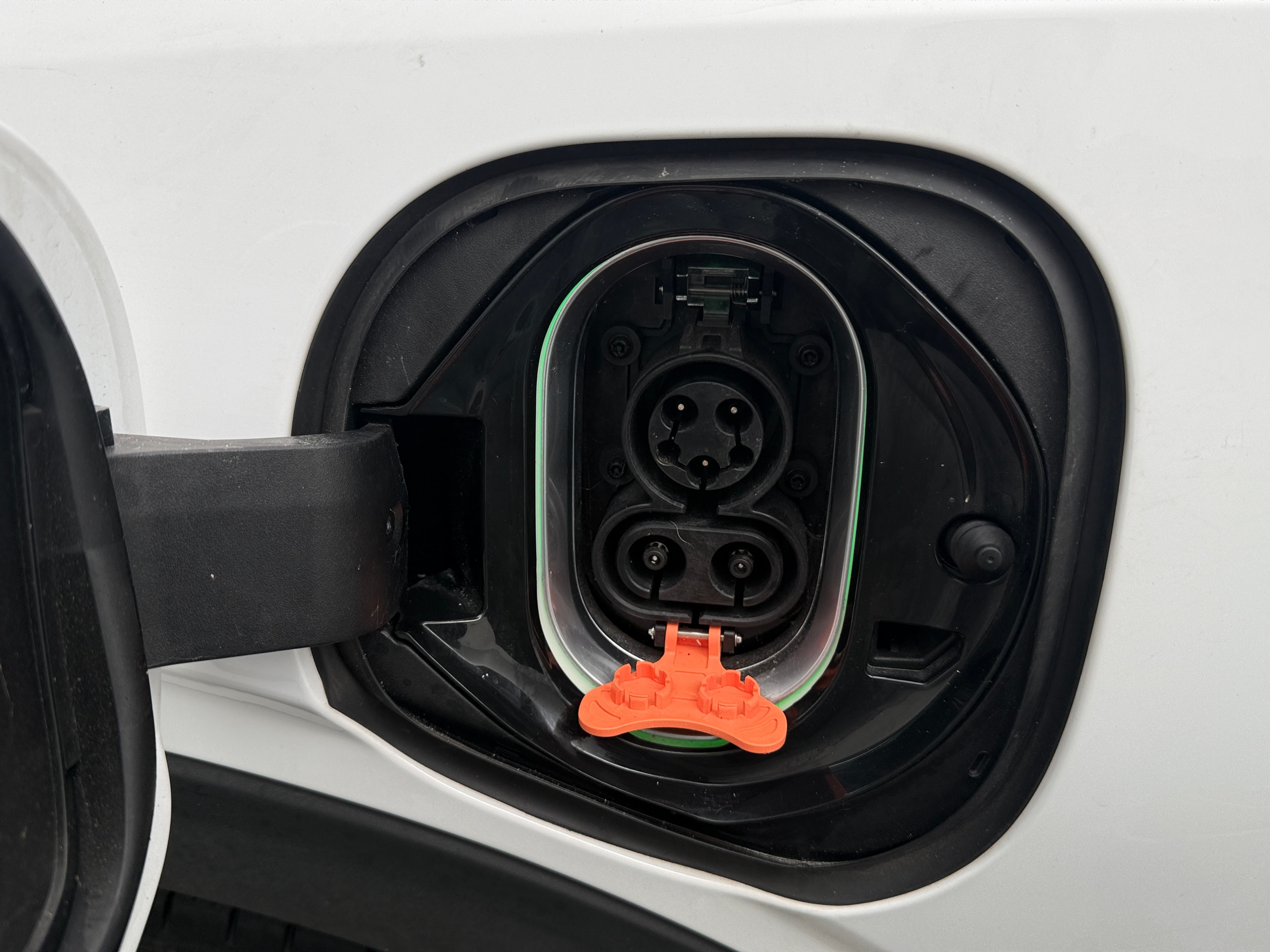 Used 2023 Chevrolet Bolt EUV LT with VIN 1G1FY6S02P4175378 for sale in Auburn, WA