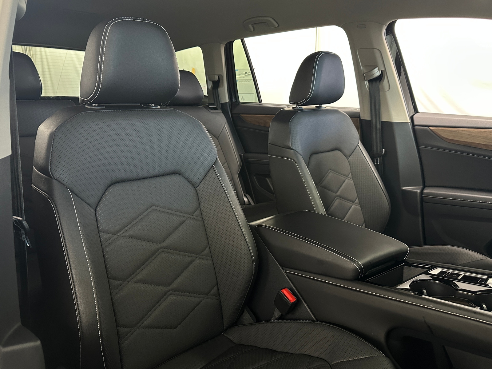 Thumbnail: 2026 Volkswagen Atlas - 2