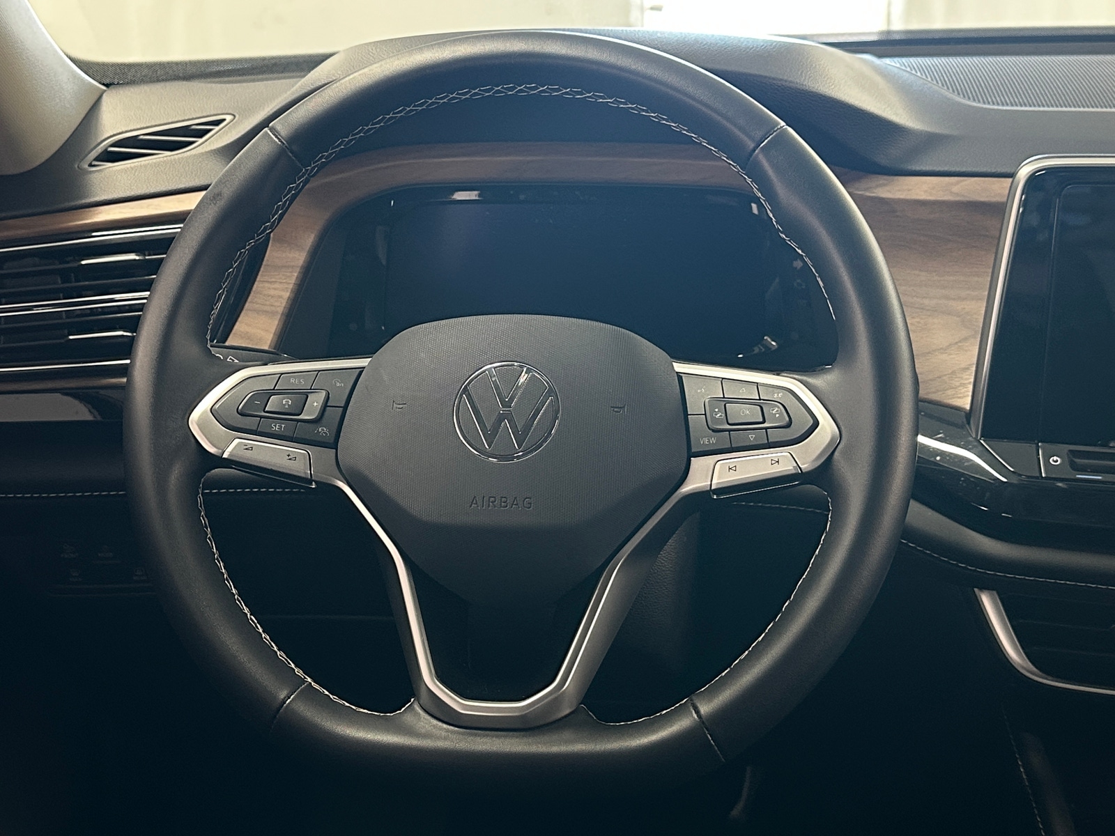 Thumbnail: 2026 Volkswagen Atlas - 5