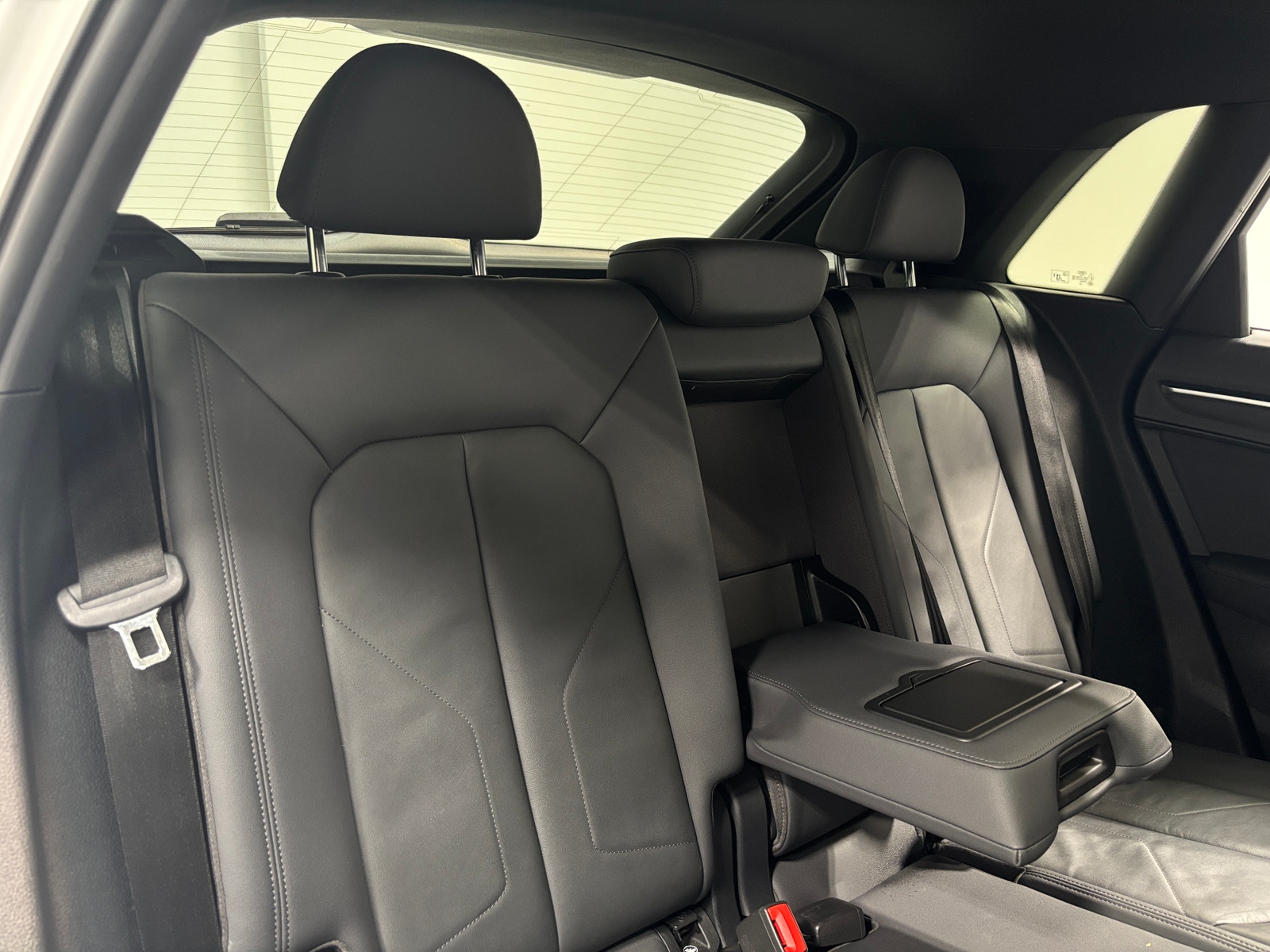 Thumbnail: 2020 Audi Q3 - 6