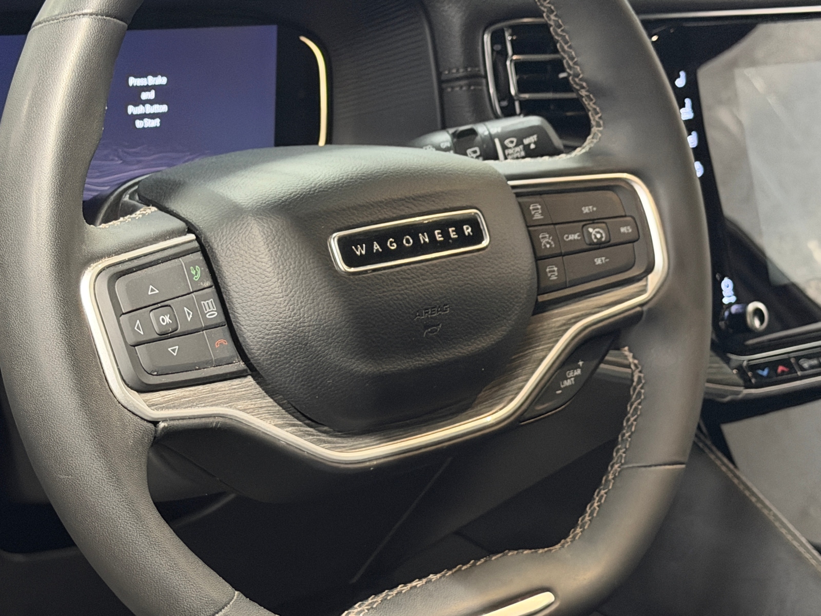 Thumbnail: 2024 Jeep Wagoneer - 4