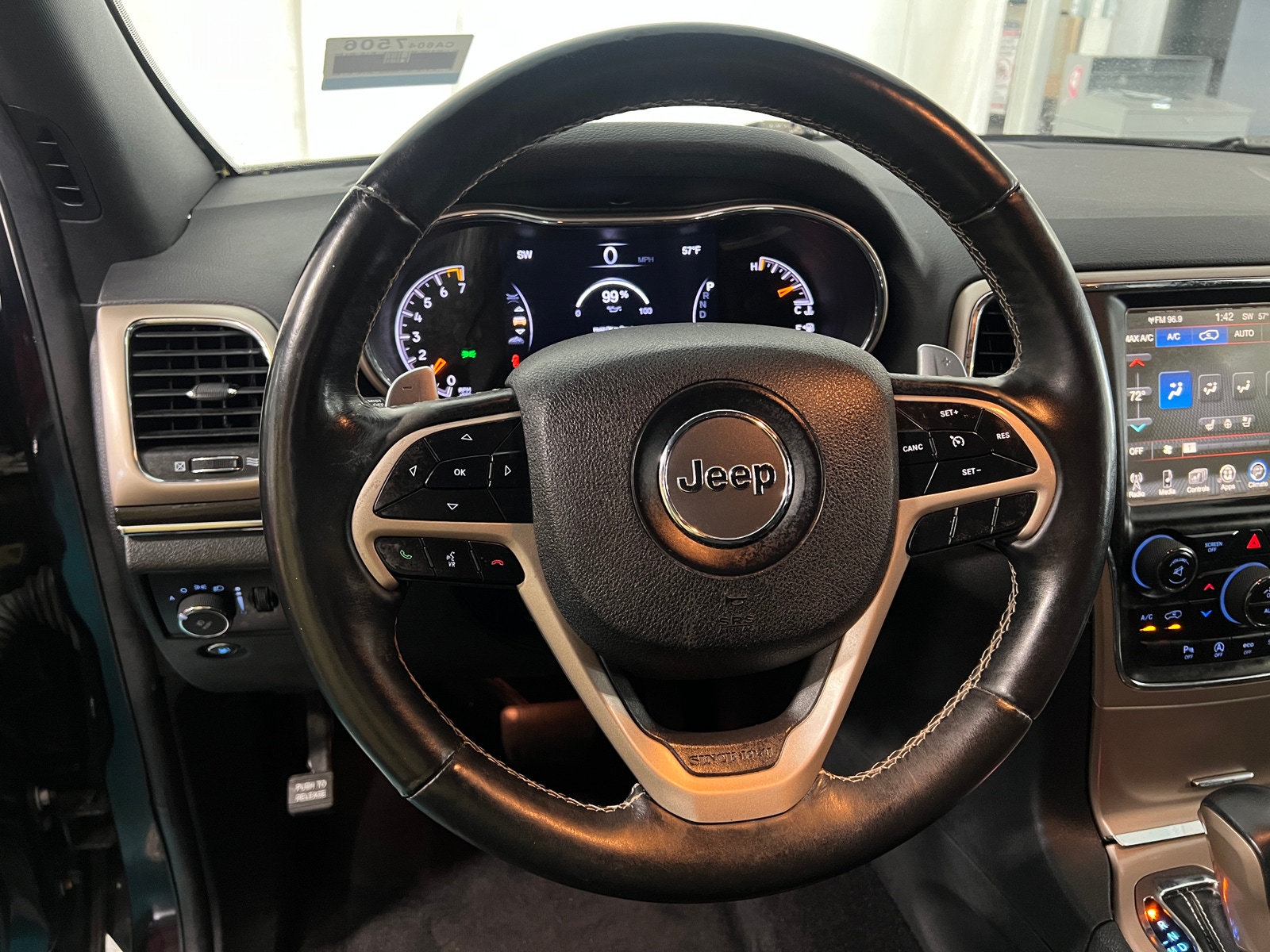 Thumbnail: 2017 Jeep Grand Cherokee - 4
