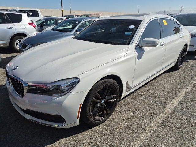 2019 BMW 740i