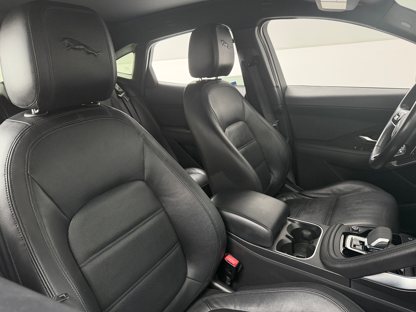 Thumbnail: 2021 Jaguar E-Pace - 2