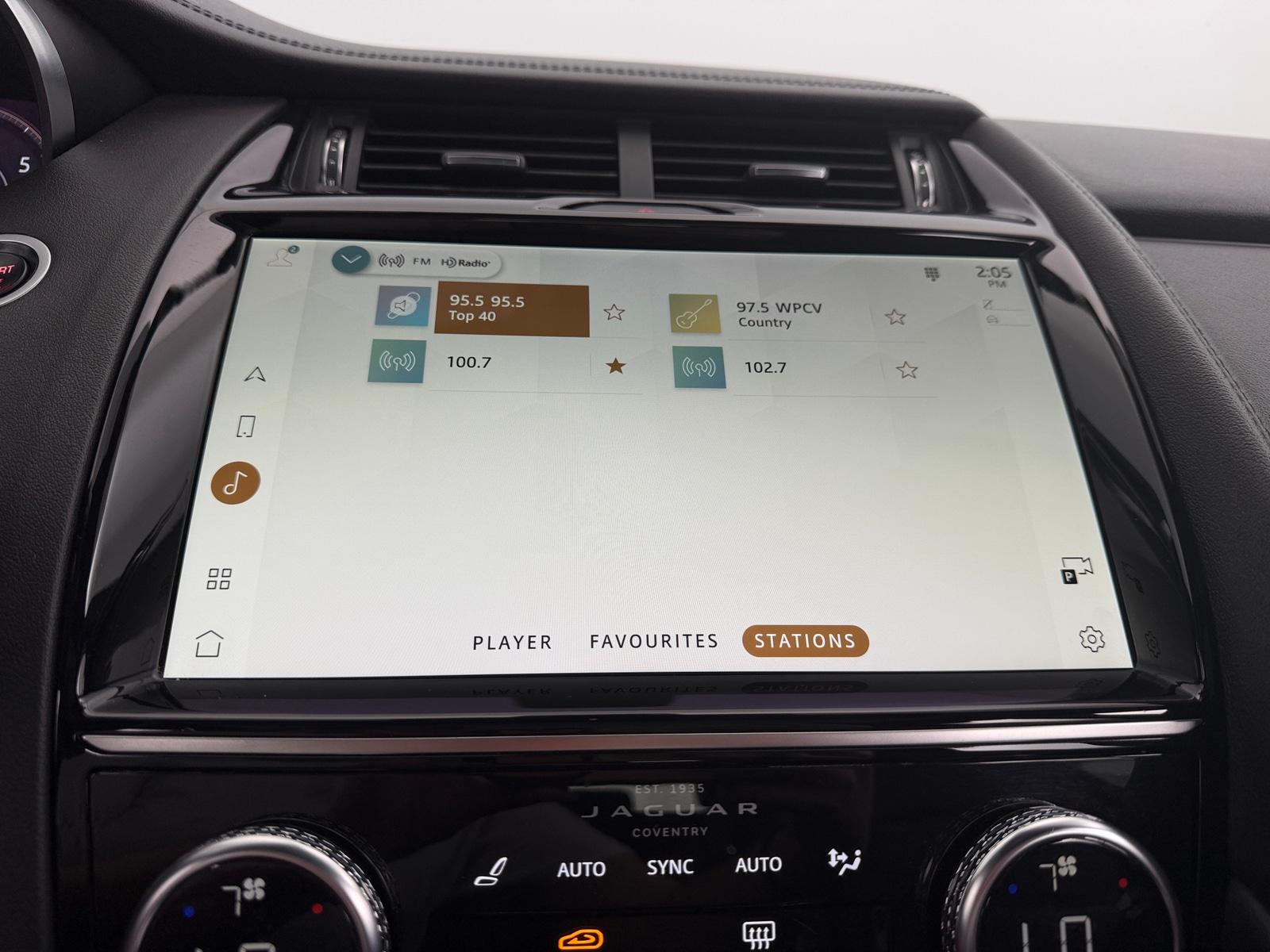 Thumbnail: 2021 Jaguar E-Pace - 4