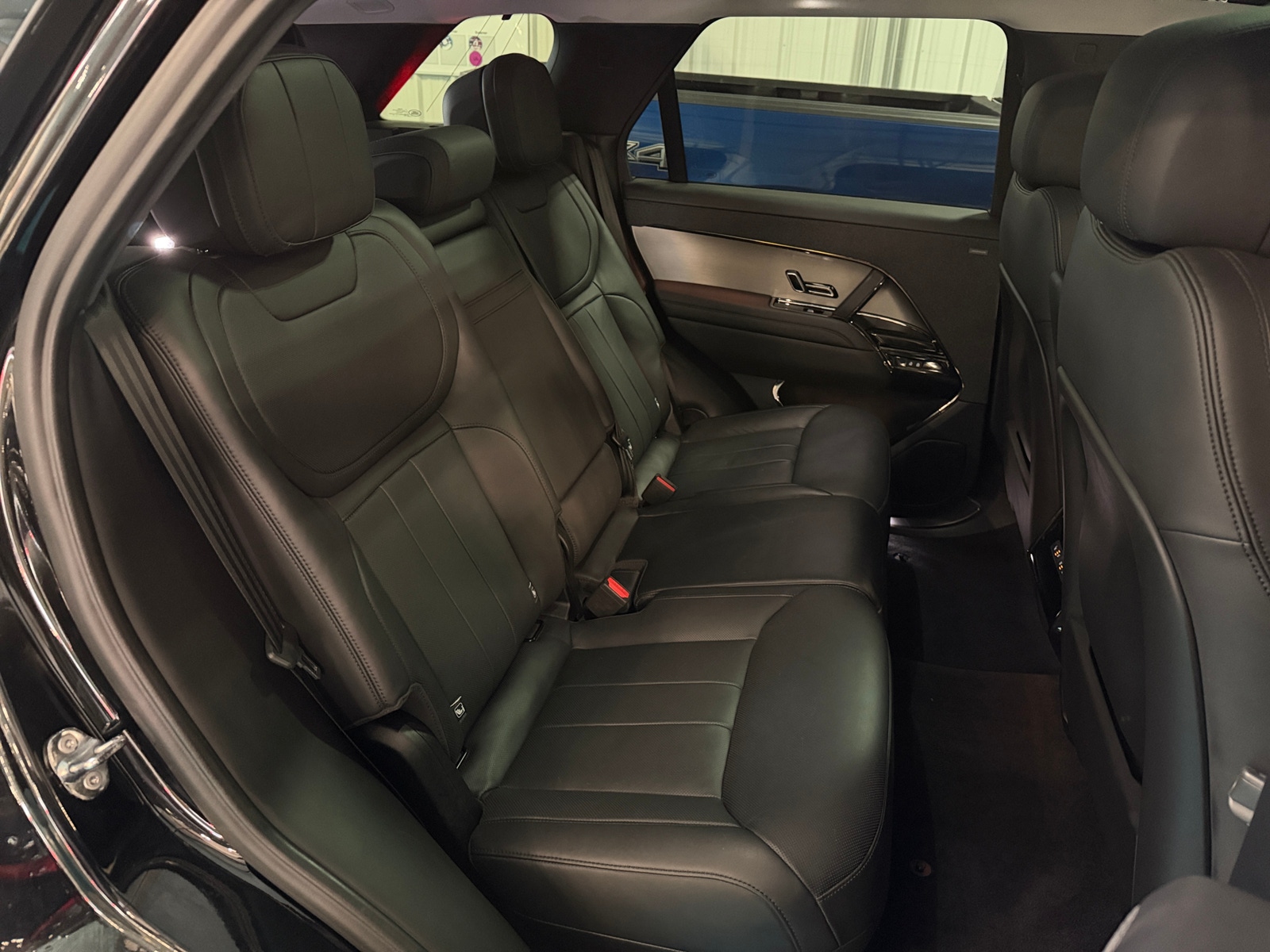 Thumbnail: 2023 Land Rover Range Rover Sport - 6