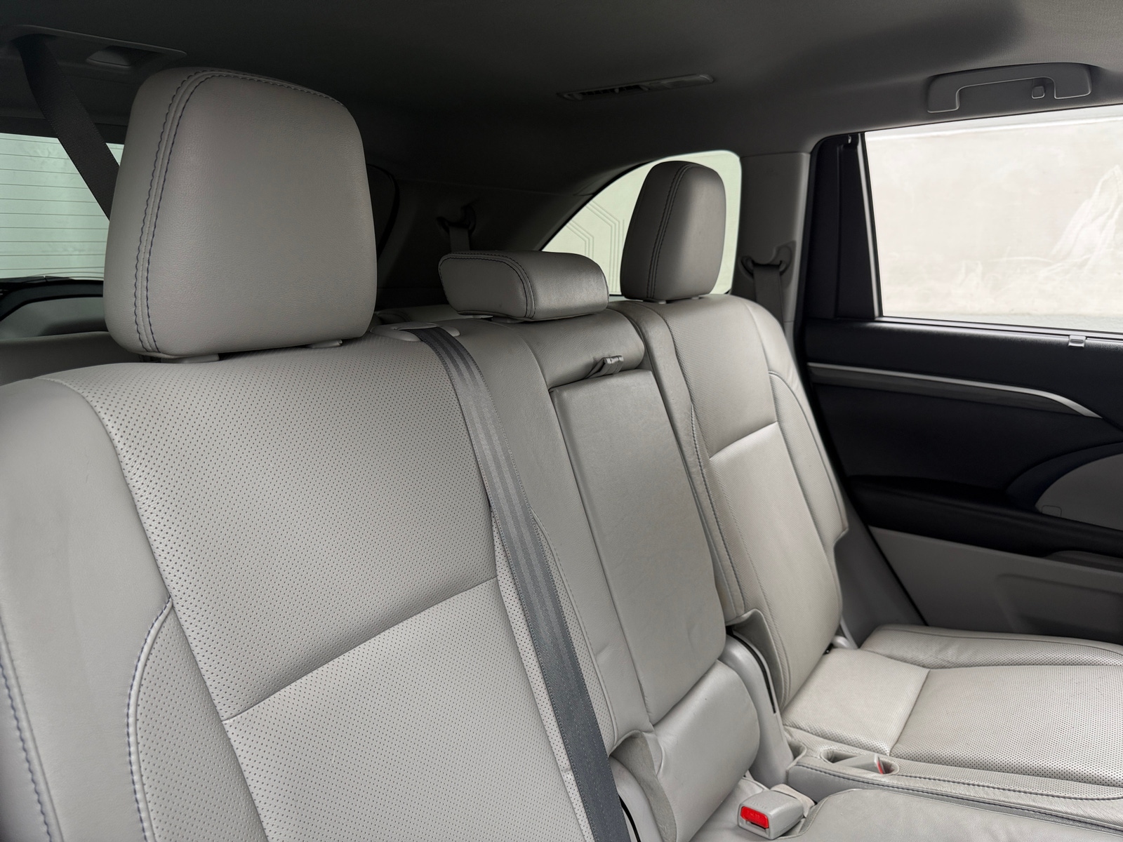 Thumbnail: 2017 Toyota Highlander - 5