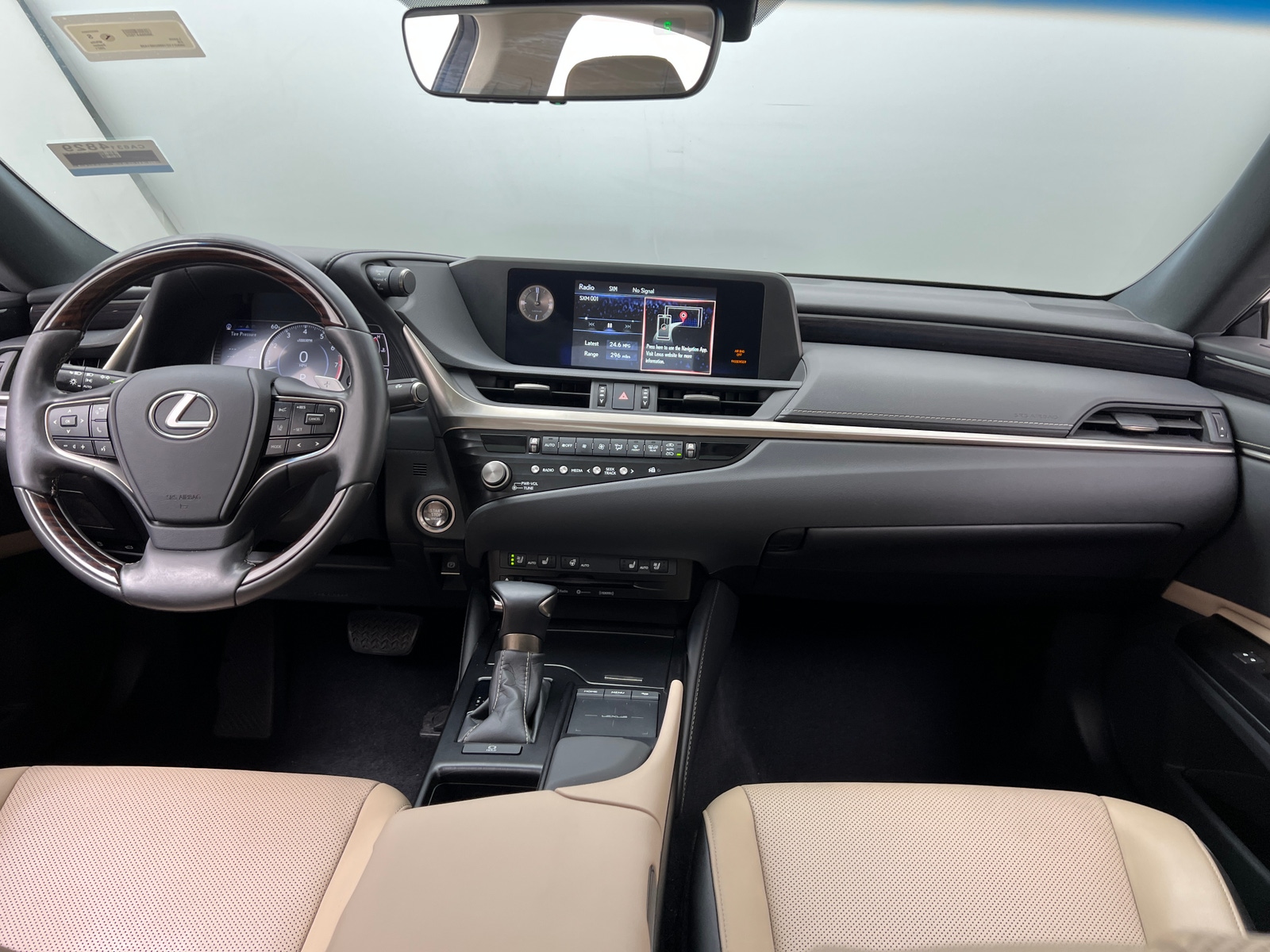 Thumbnail: 2021 Lexus ES - 3