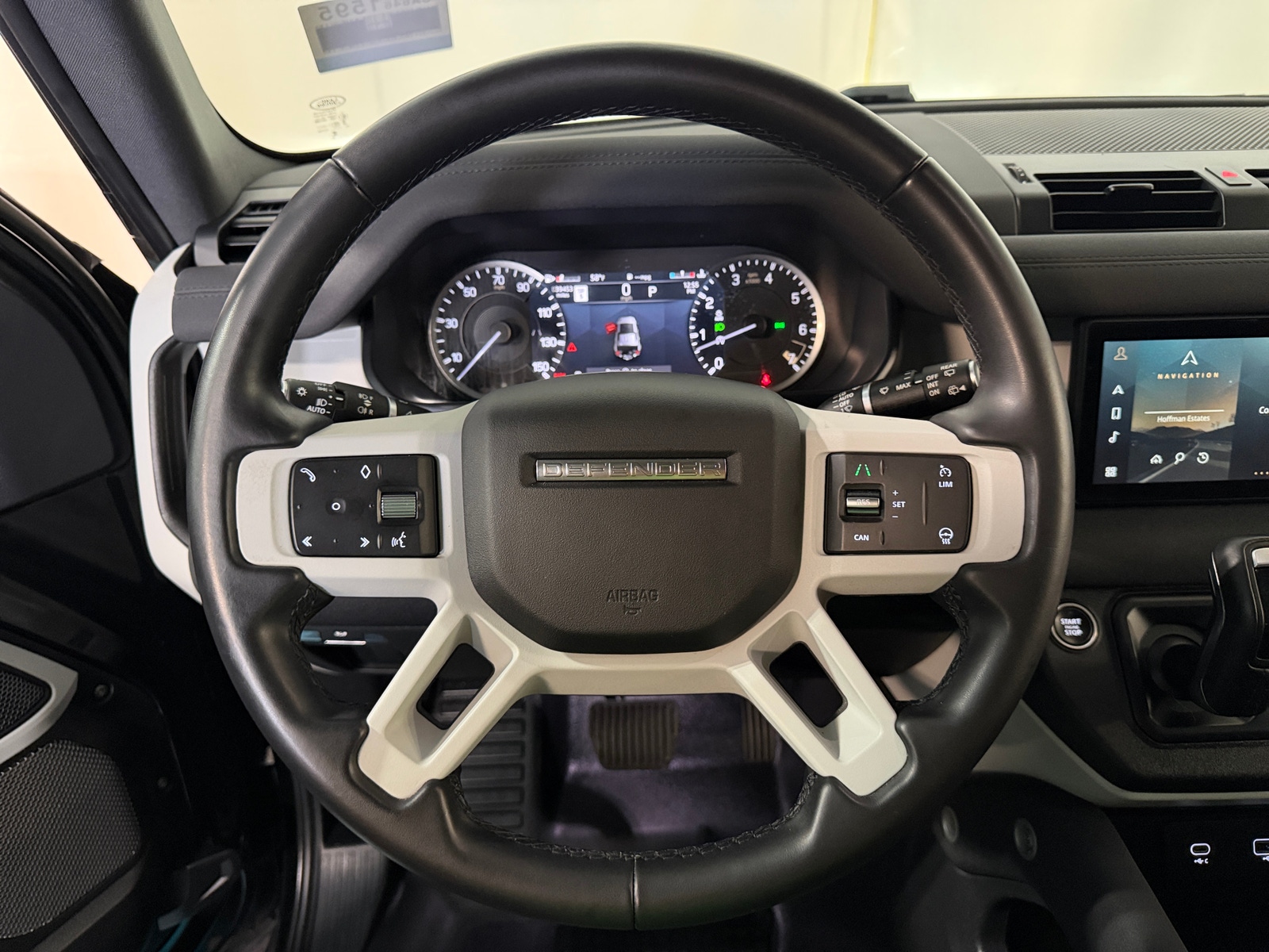 Thumbnail: 2023 Land Rover Defender - 4