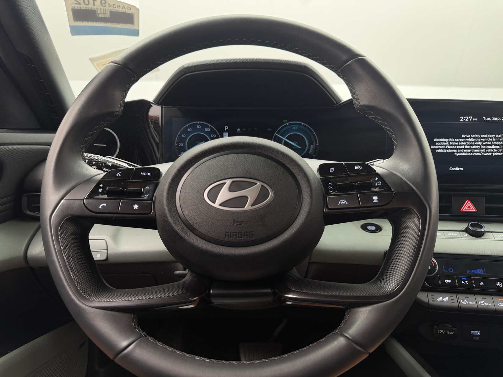 Thumbnail: 2025 Hyundai Elantra - 4