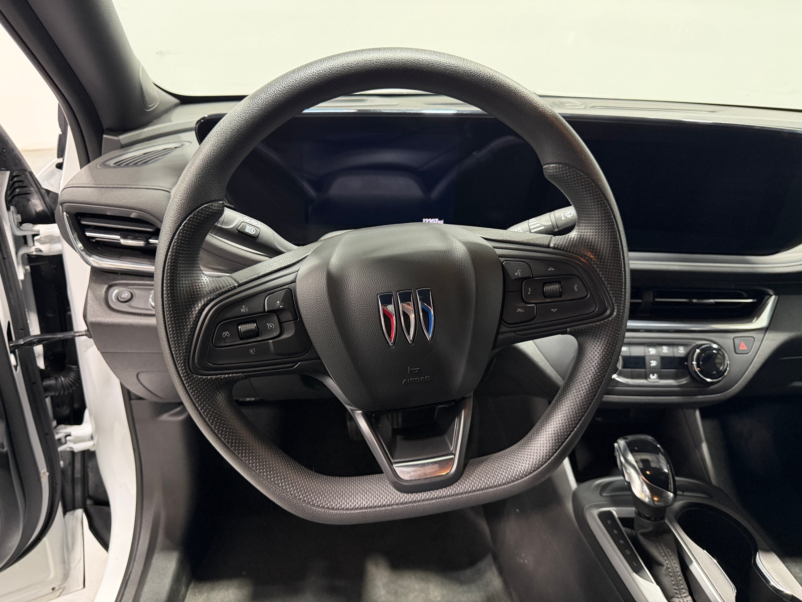 Thumbnail: 2026 Buick Envista - 4