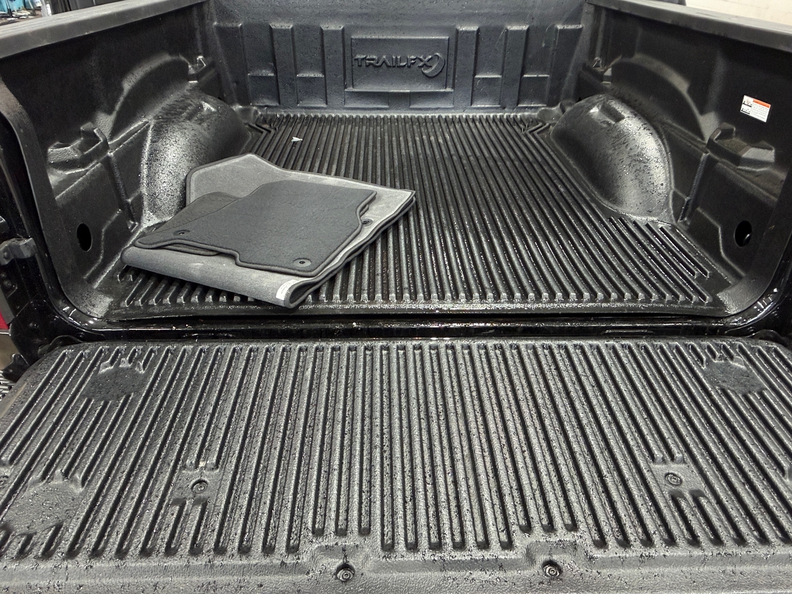Thumbnail: 2026 RAM 1500 - 6