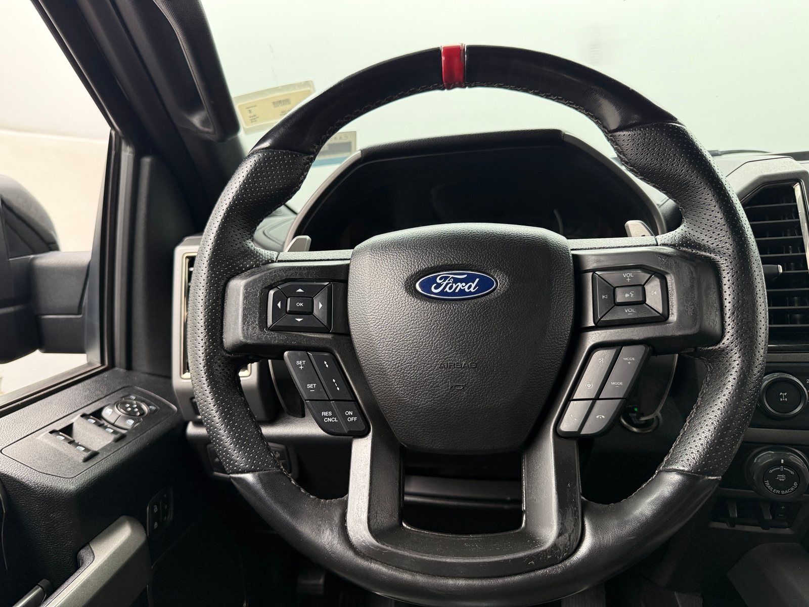 Thumbnail: 2018 Ford Econoline - 4