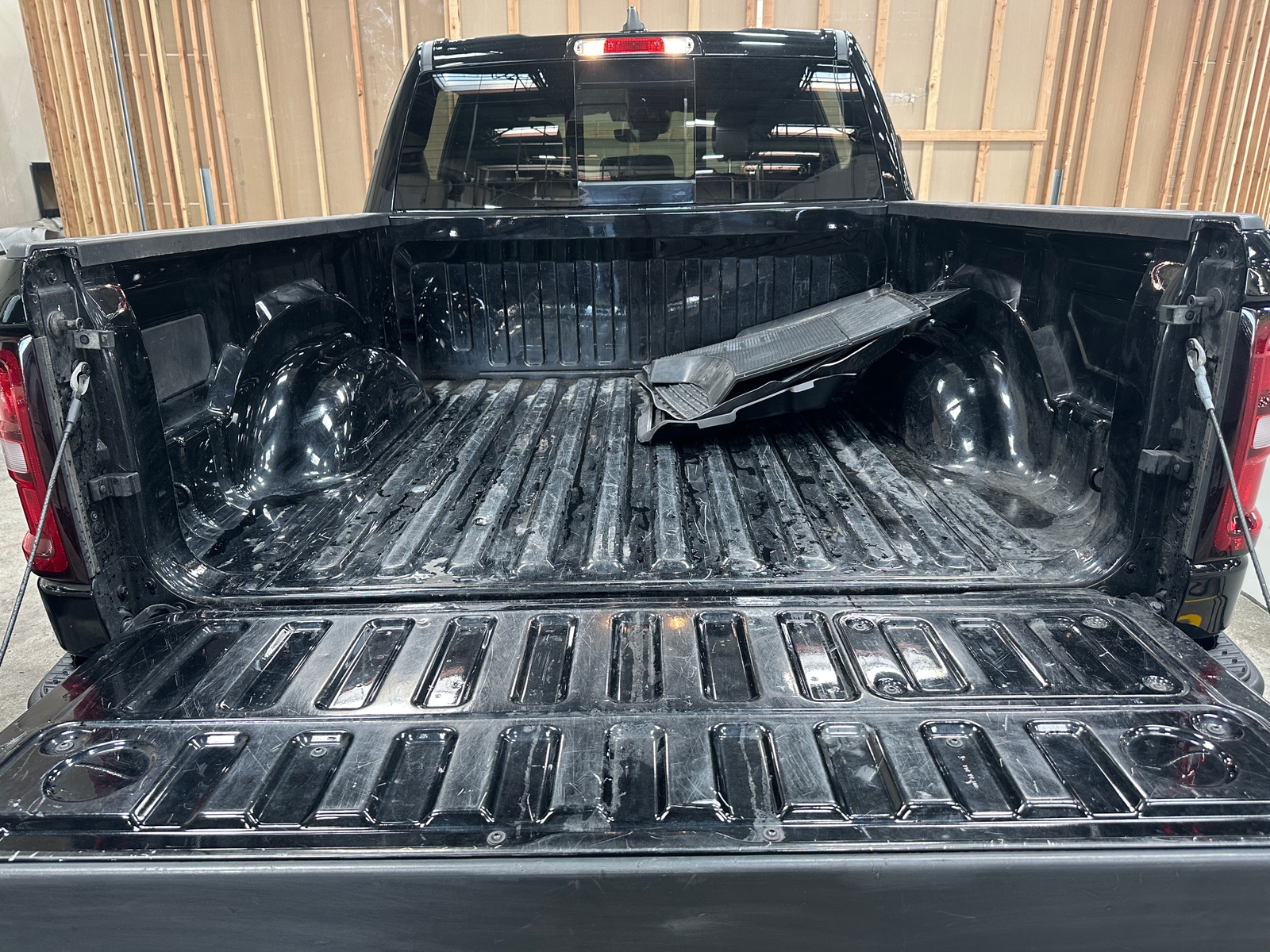 Thumbnail: 2025 RAM 1500 - 6