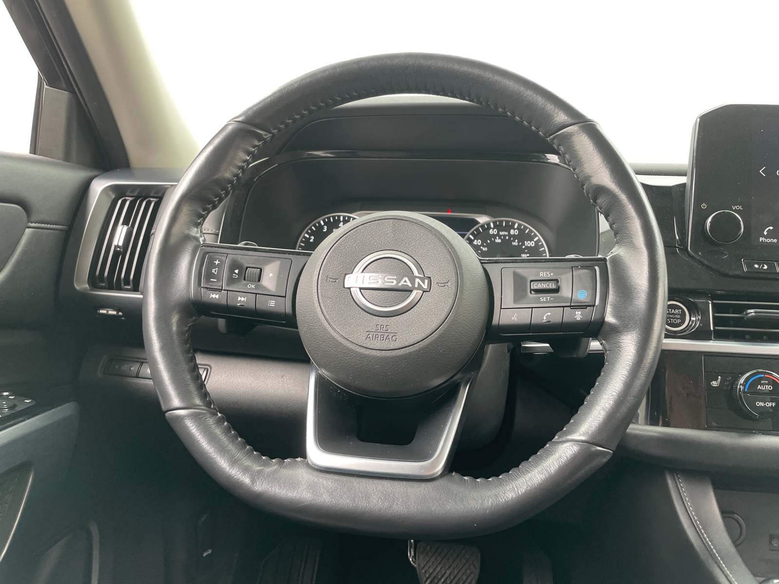 Thumbnail: 2024 Nissan Pathfinder - 4