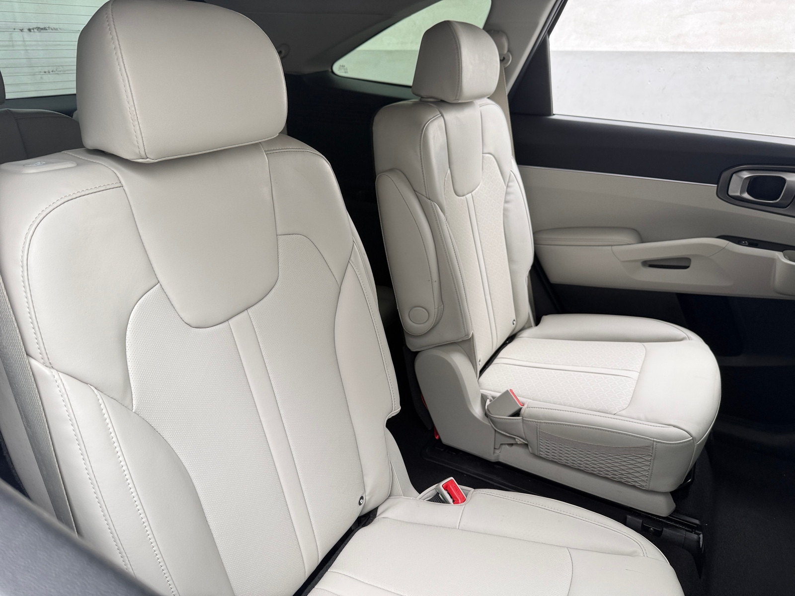 Thumbnail: 2023 Kia Sorento - 5