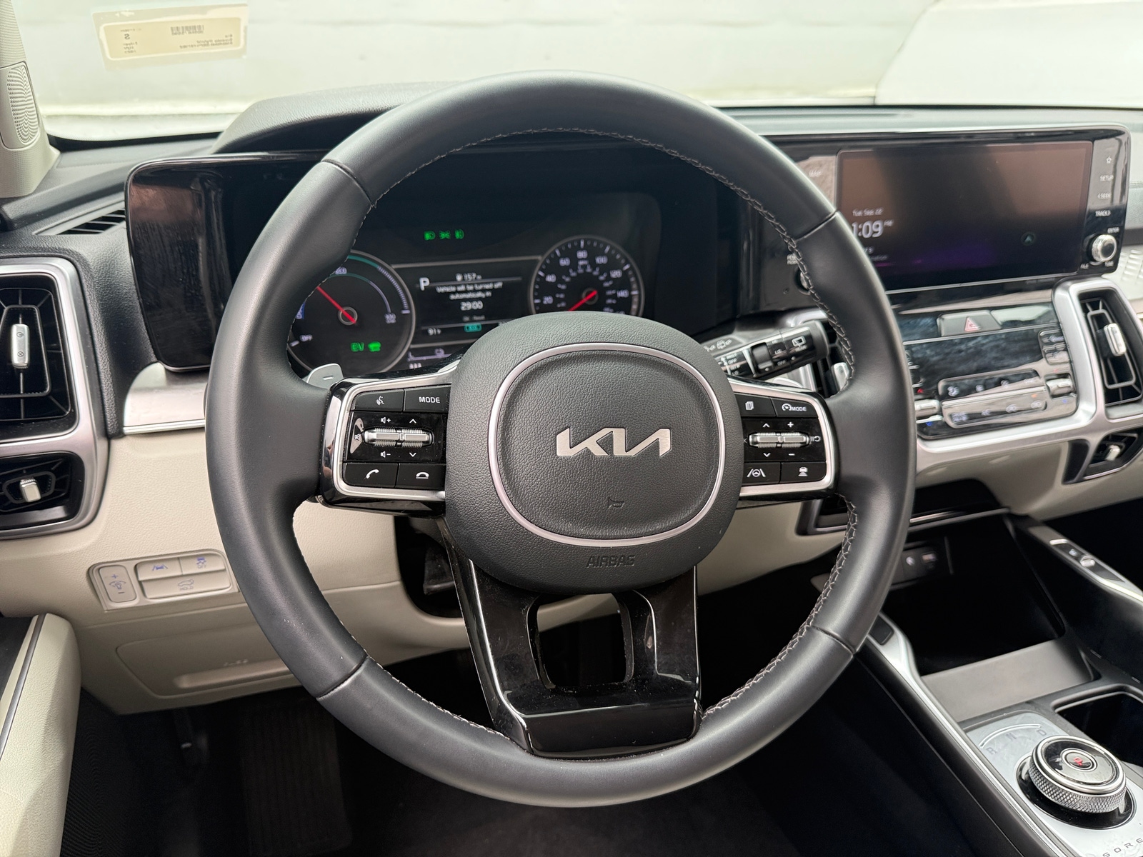 Thumbnail: 2023 Kia Sorento - 4