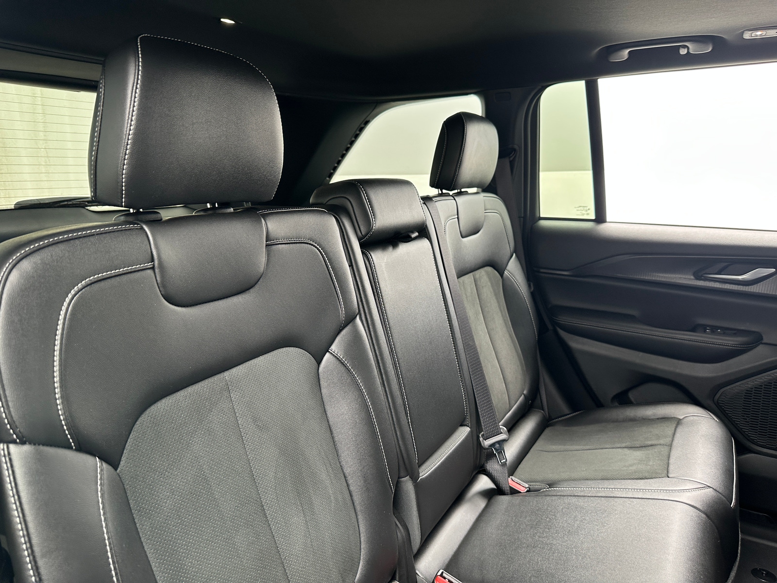 Thumbnail: 2024 Jeep Grand Cherokee - 5