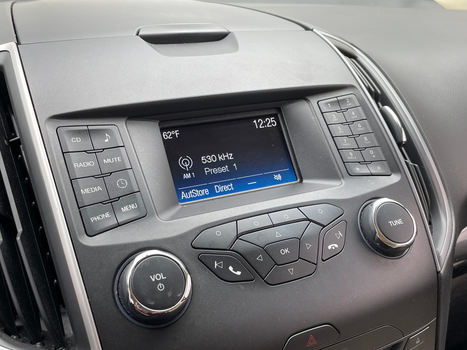 Thumbnail: 2018 Ford Edge - 4