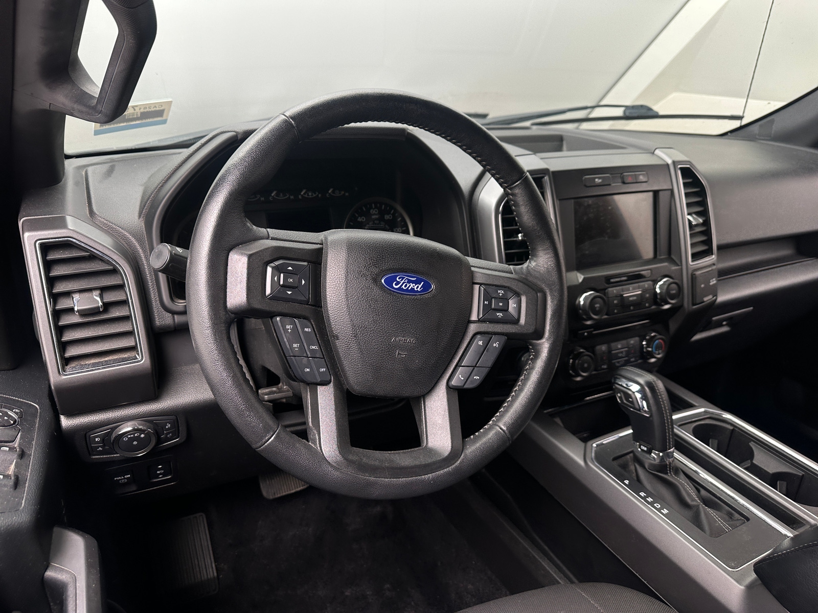 Thumbnail: 2018 Ford Econoline - 5