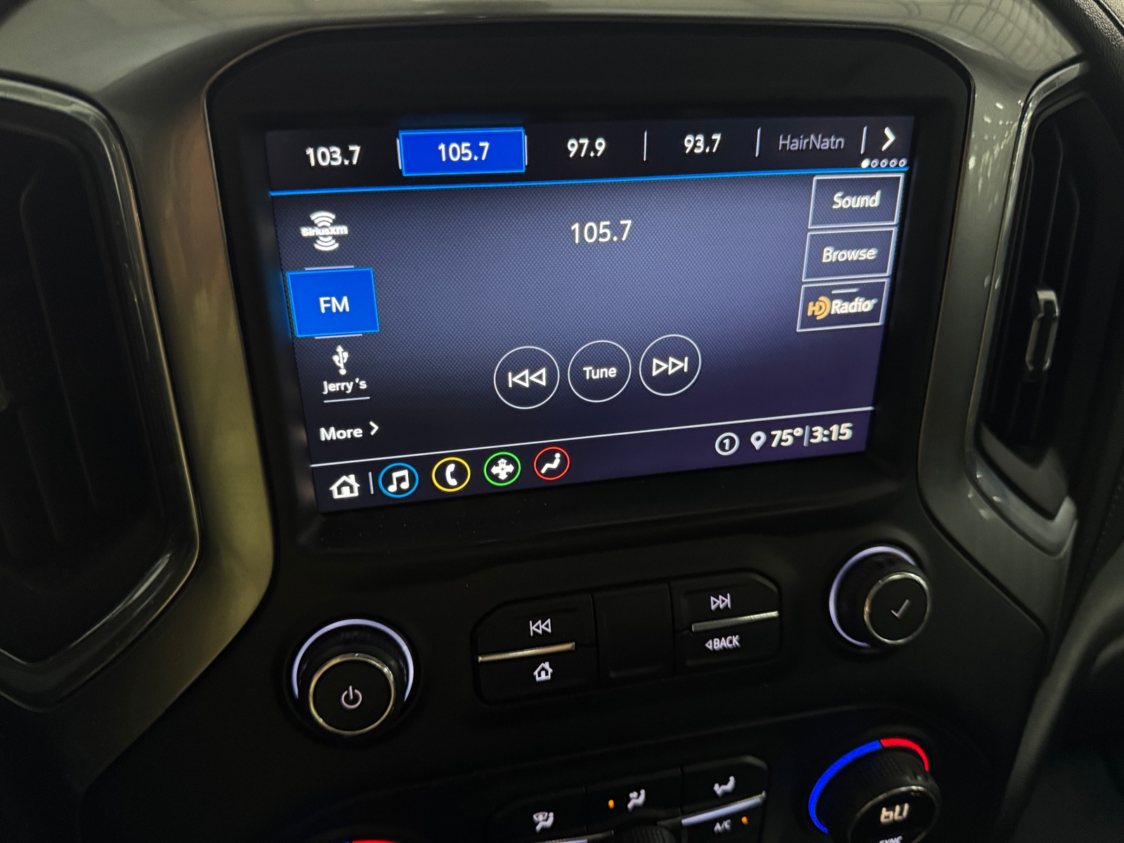 Thumbnail: 2020 Chevrolet Silverado 1500 - 4