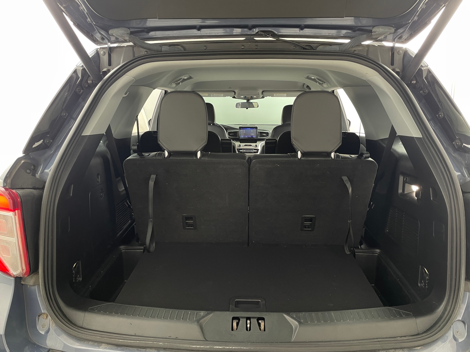 Thumbnail: 2021 Ford Explorer - 6