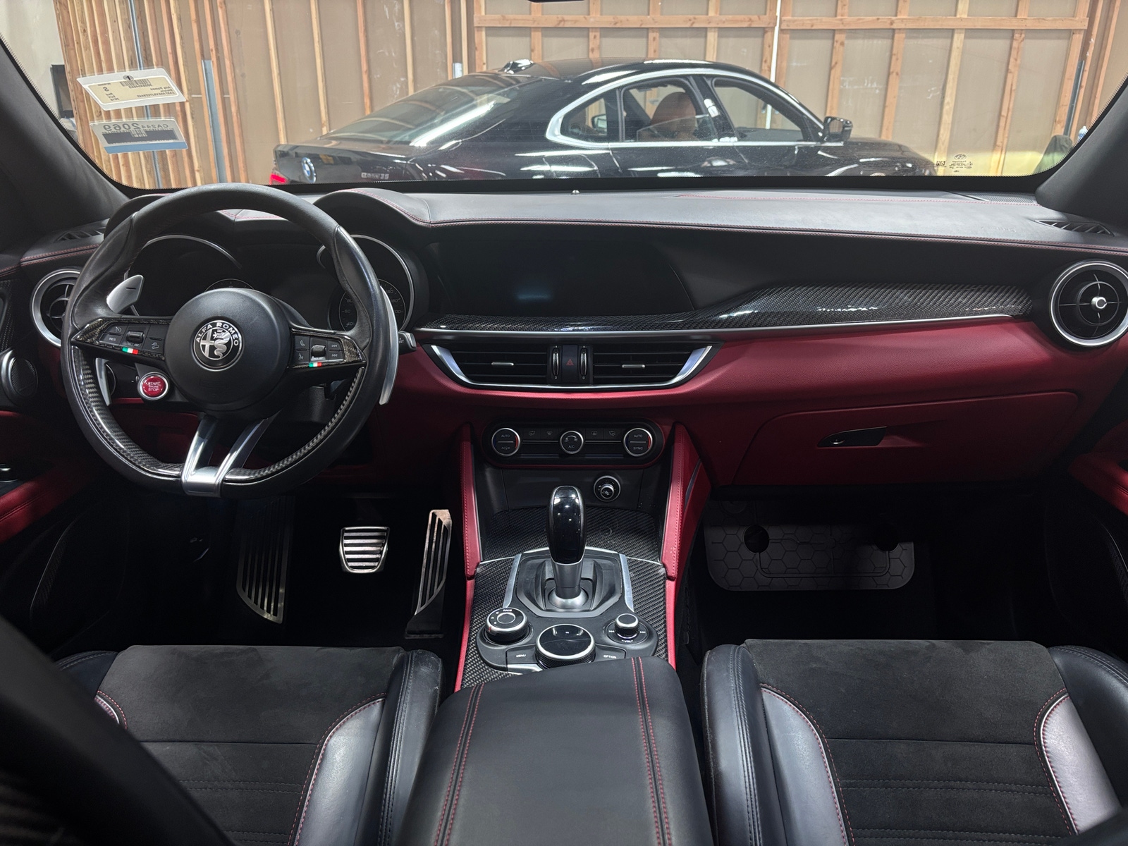 Thumbnail: 2018 Alfa Romeo Stelvio - 2