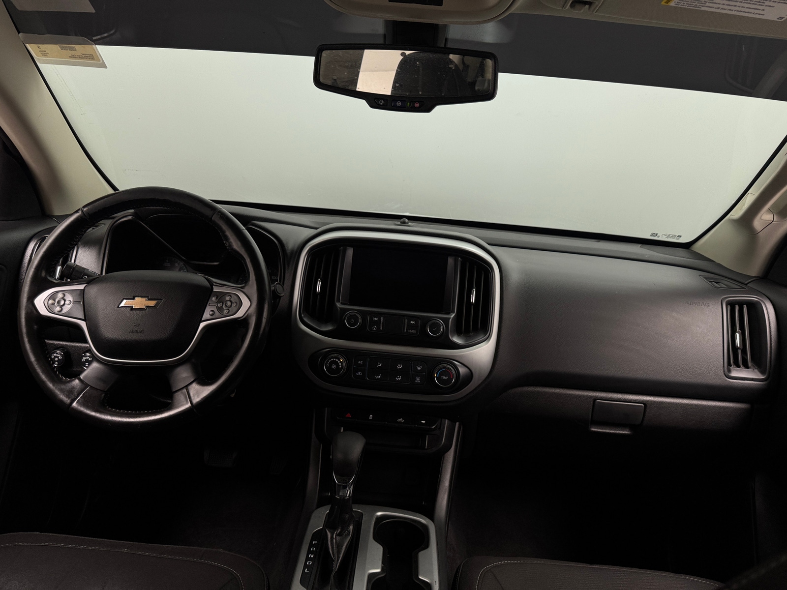 Thumbnail: 2022 Chevrolet Colorado - 3