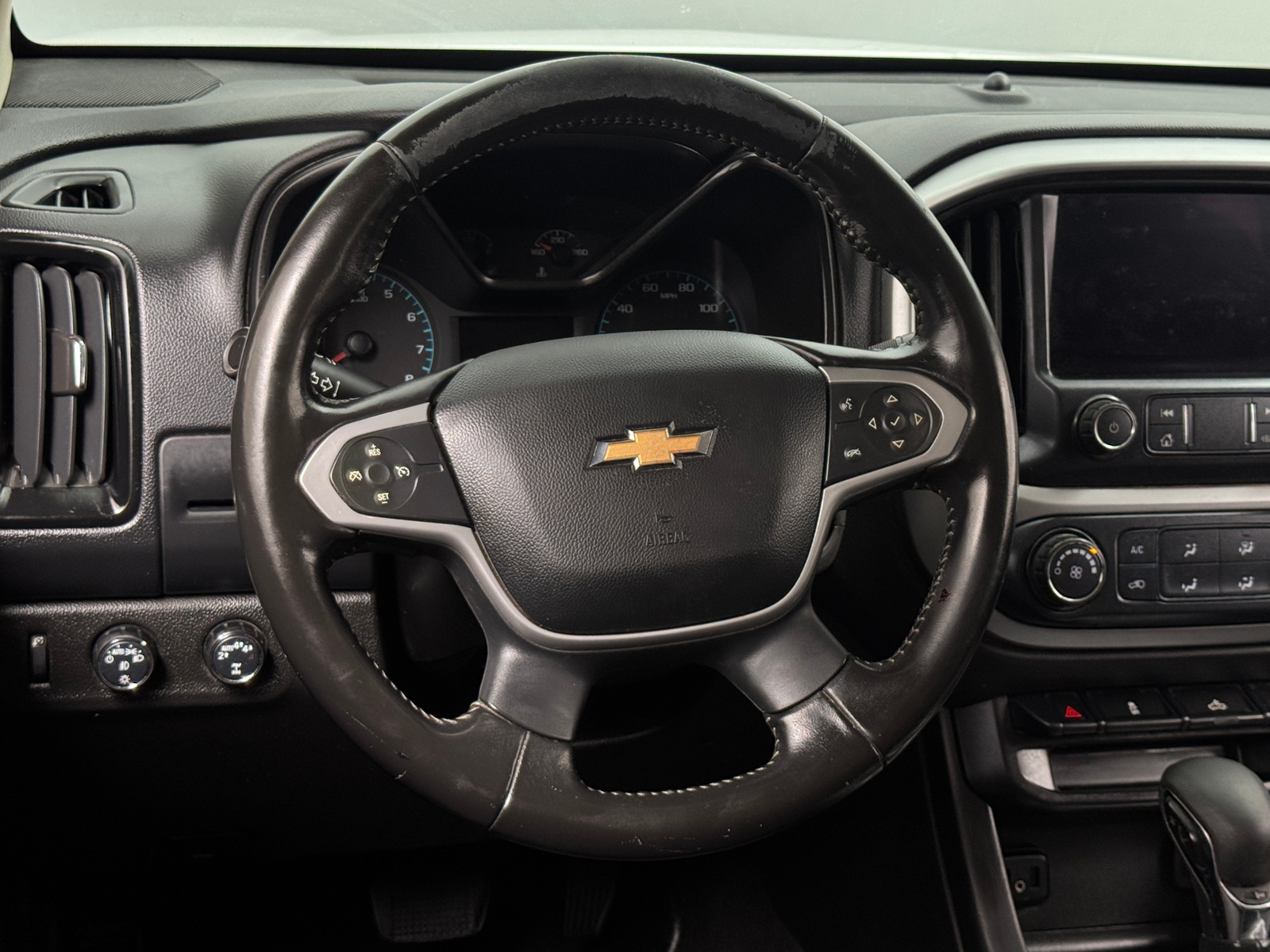 Thumbnail: 2022 Chevrolet Colorado - 5