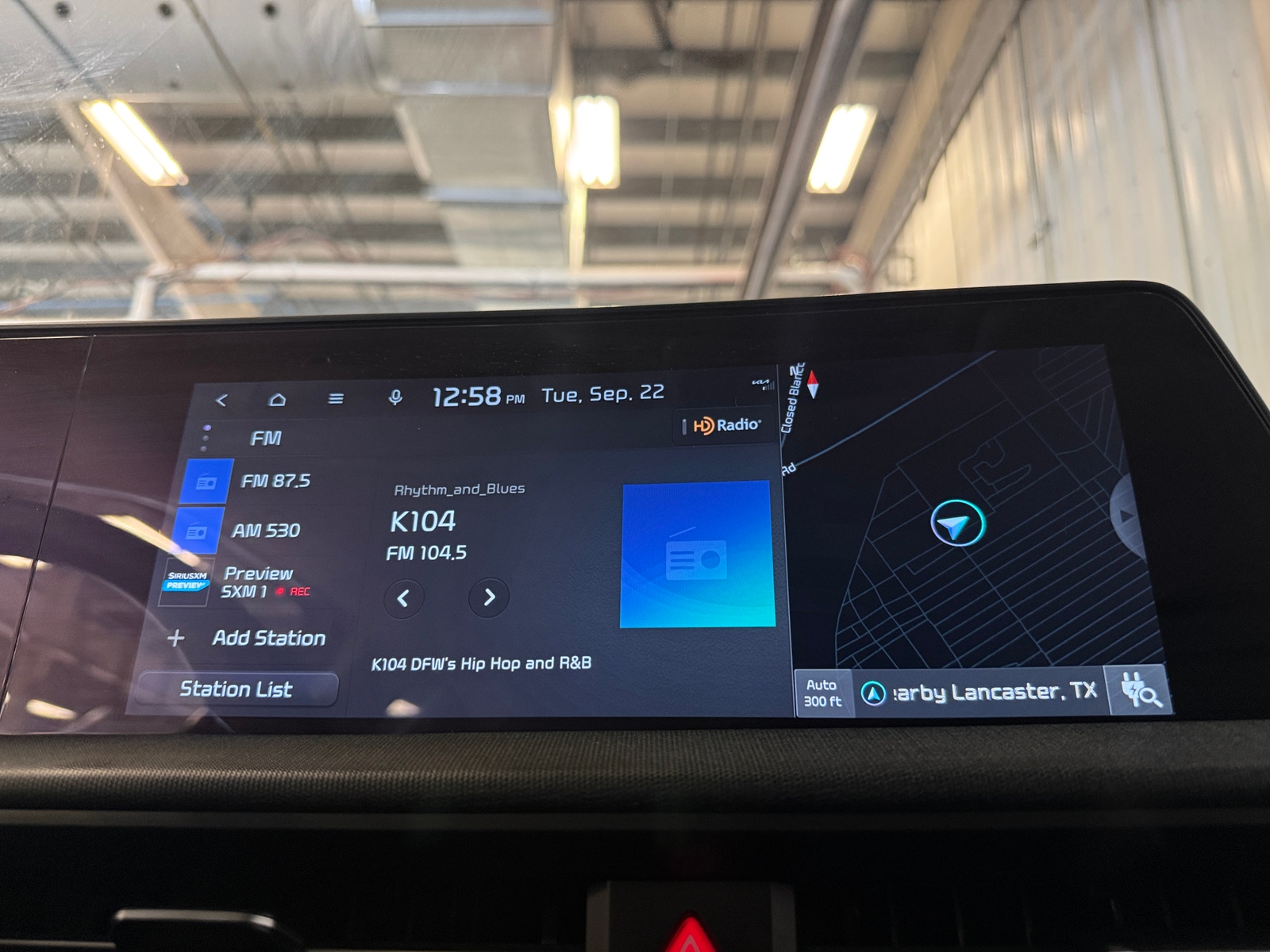Thumbnail: 2022 Kia EV6 - 3