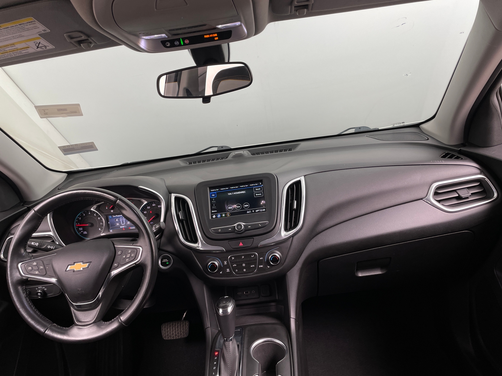Thumbnail: 2019 Chevrolet Equinox - 3