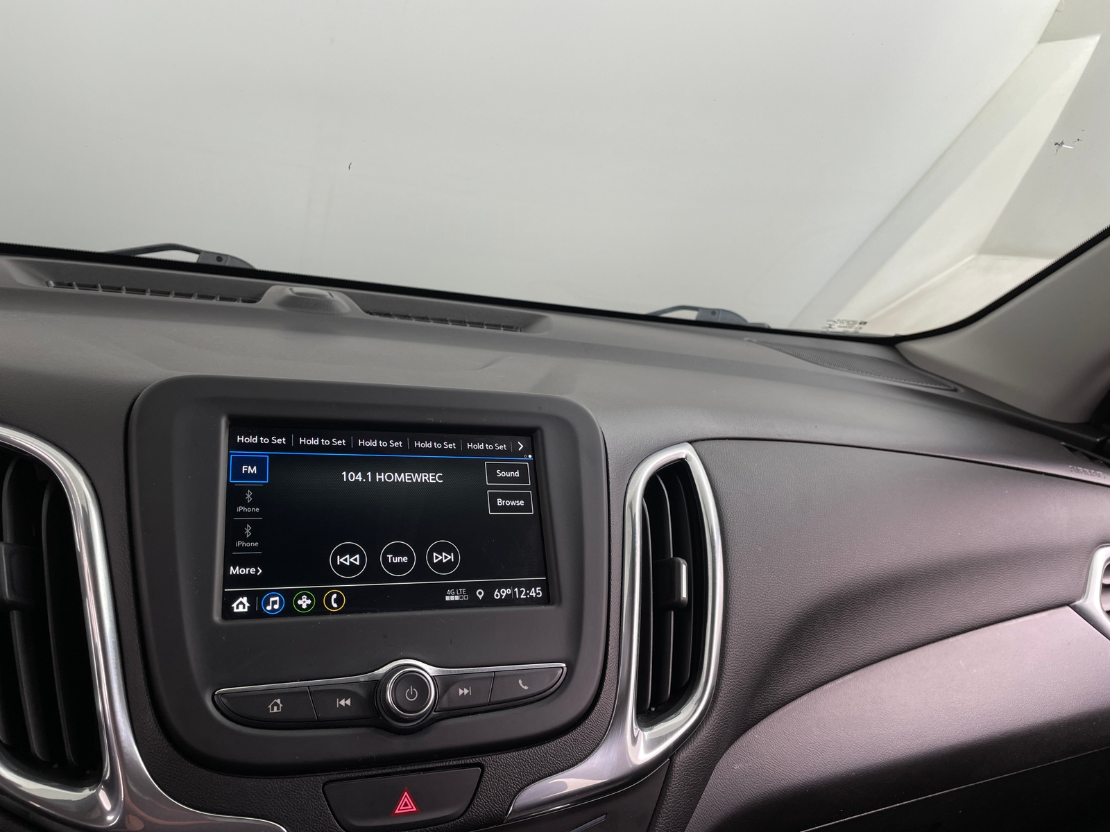 Thumbnail: 2019 Chevrolet Equinox - 4