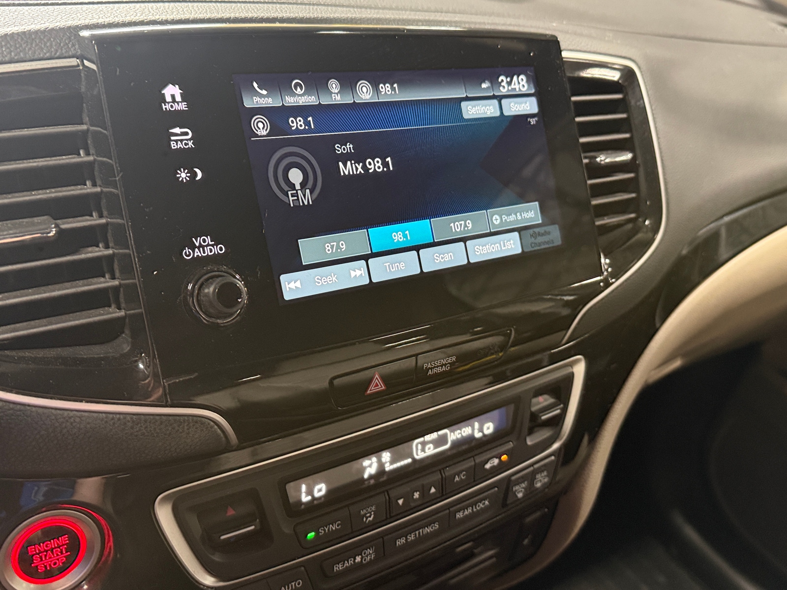 Thumbnail: 2020 Honda Pilot - 3