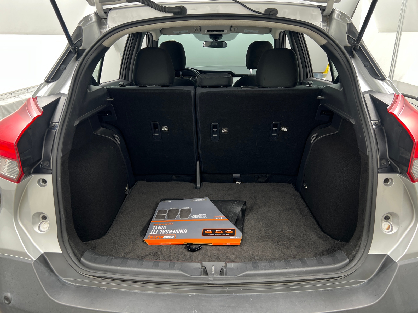 Thumbnail: 2020 Nissan Kicks - 7