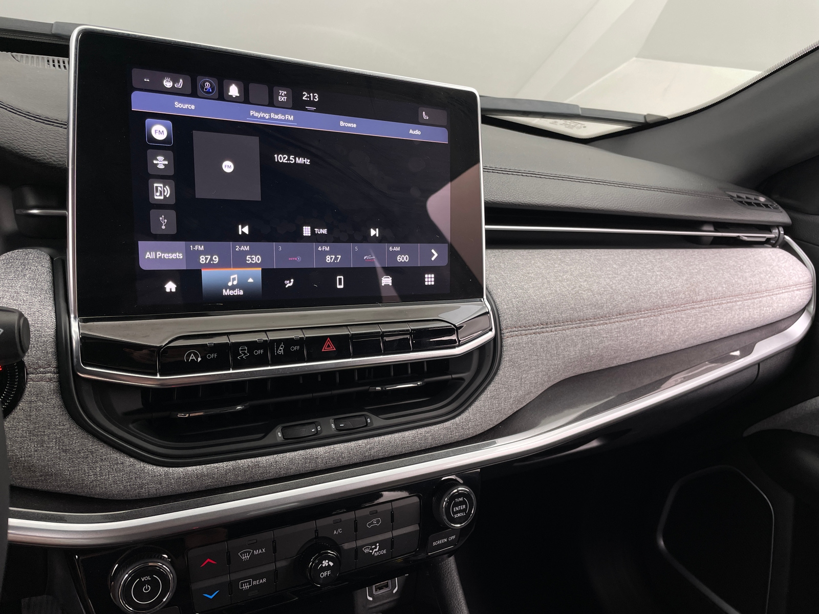 Thumbnail: 2023 Jeep Compass - 3