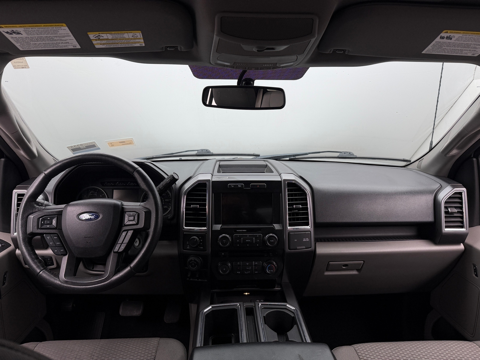 Thumbnail: 2016 Ford Econoline - 3