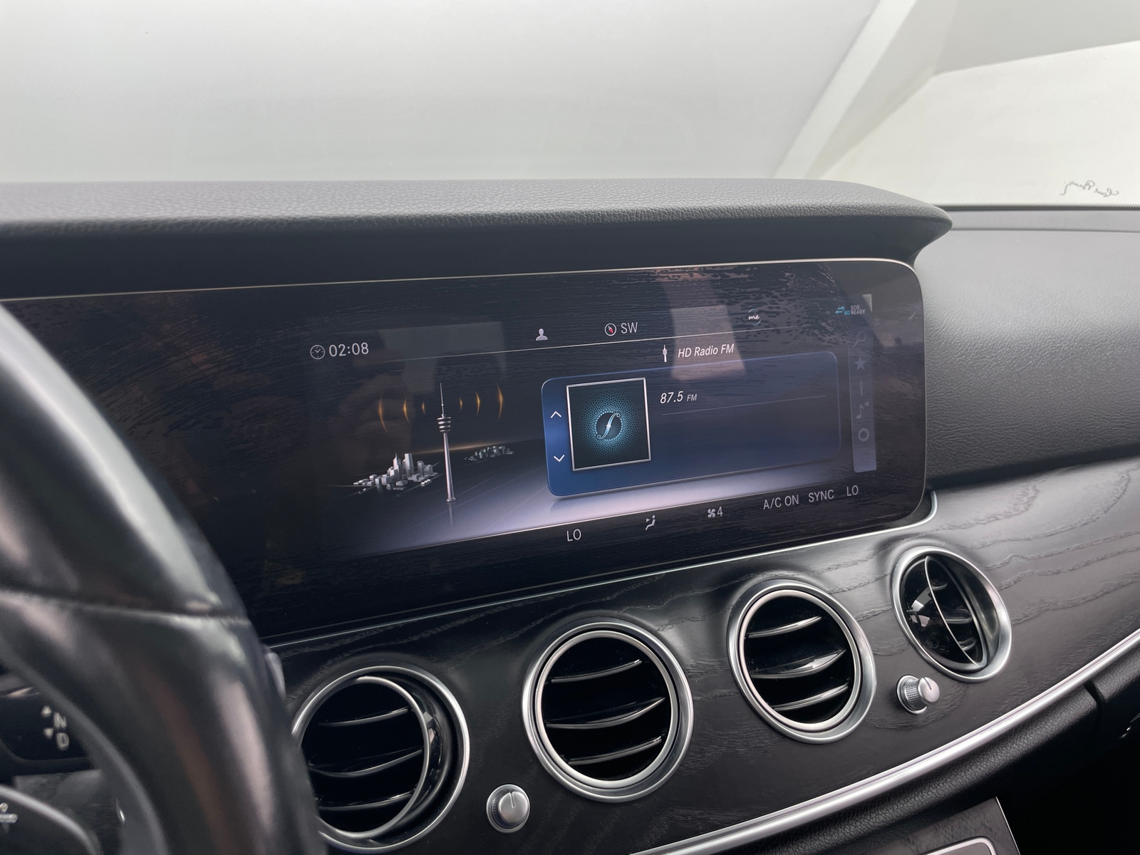Thumbnail: 2020 Mercedes-Benz E-Class - 3