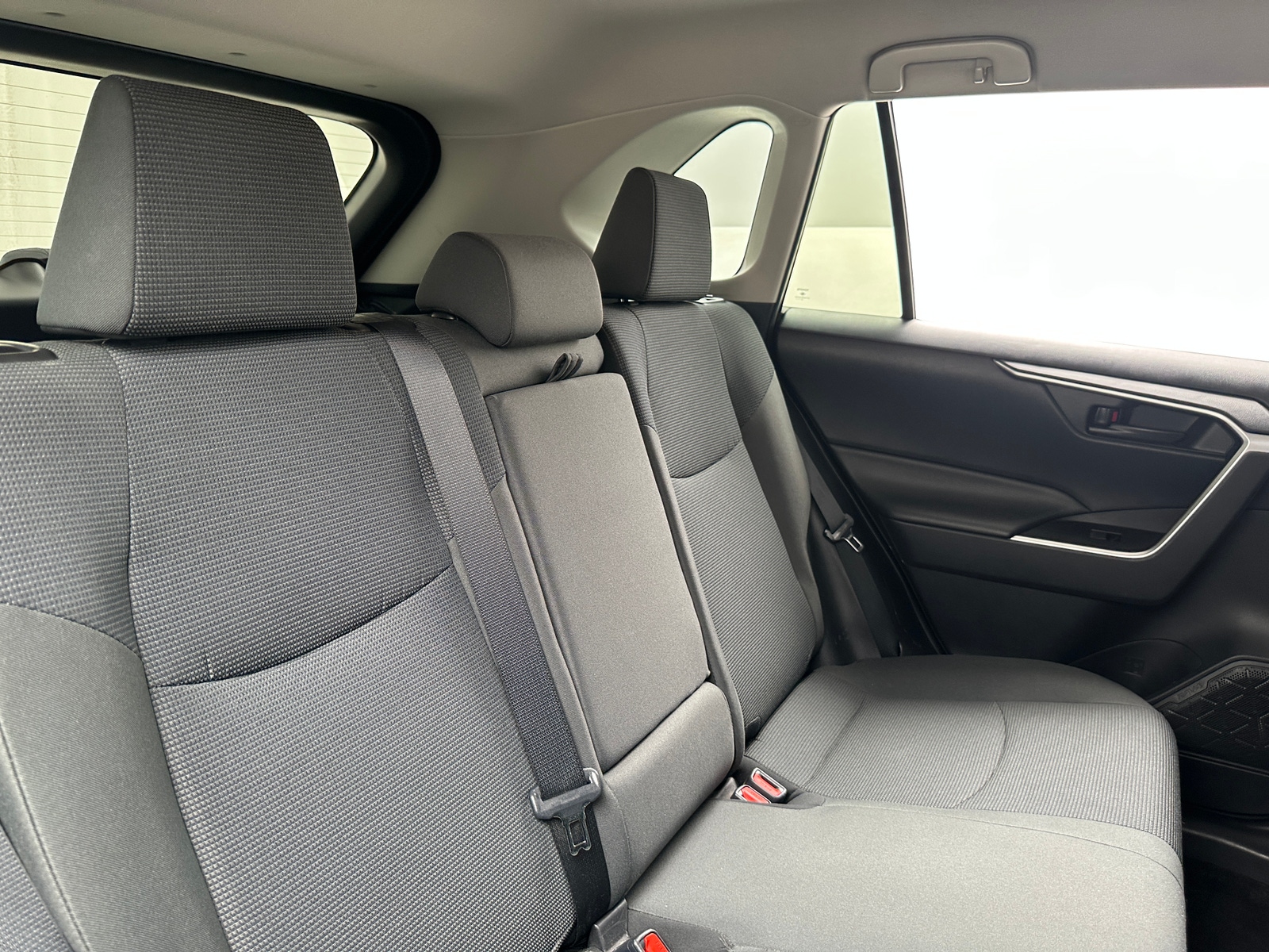 Thumbnail: 2019 Toyota RAV4 - 6