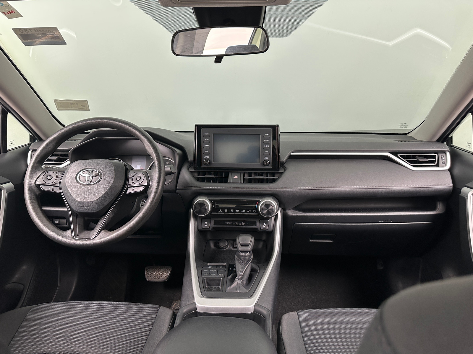 Thumbnail: 2019 Toyota RAV4 - 3